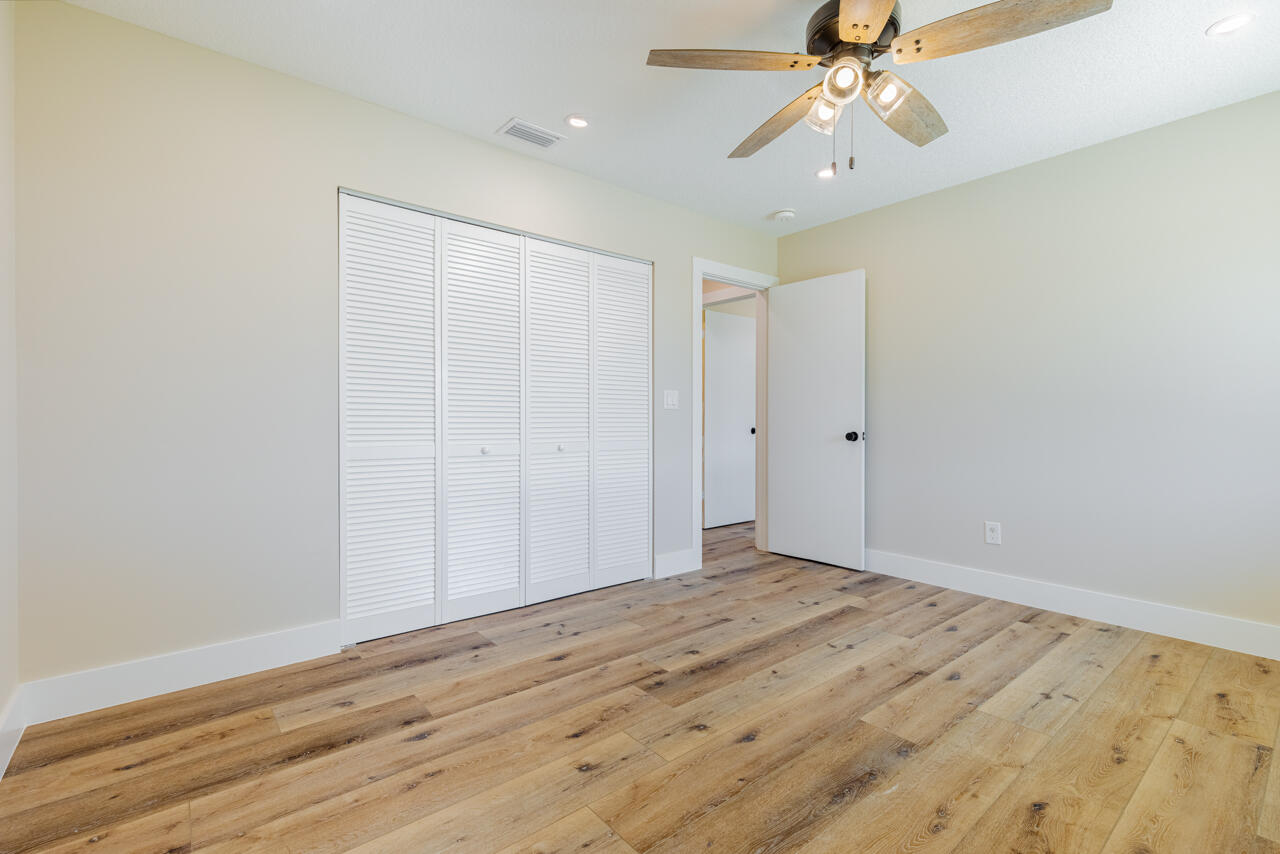 1425 Se Sunshine Avenue Property Photo 21