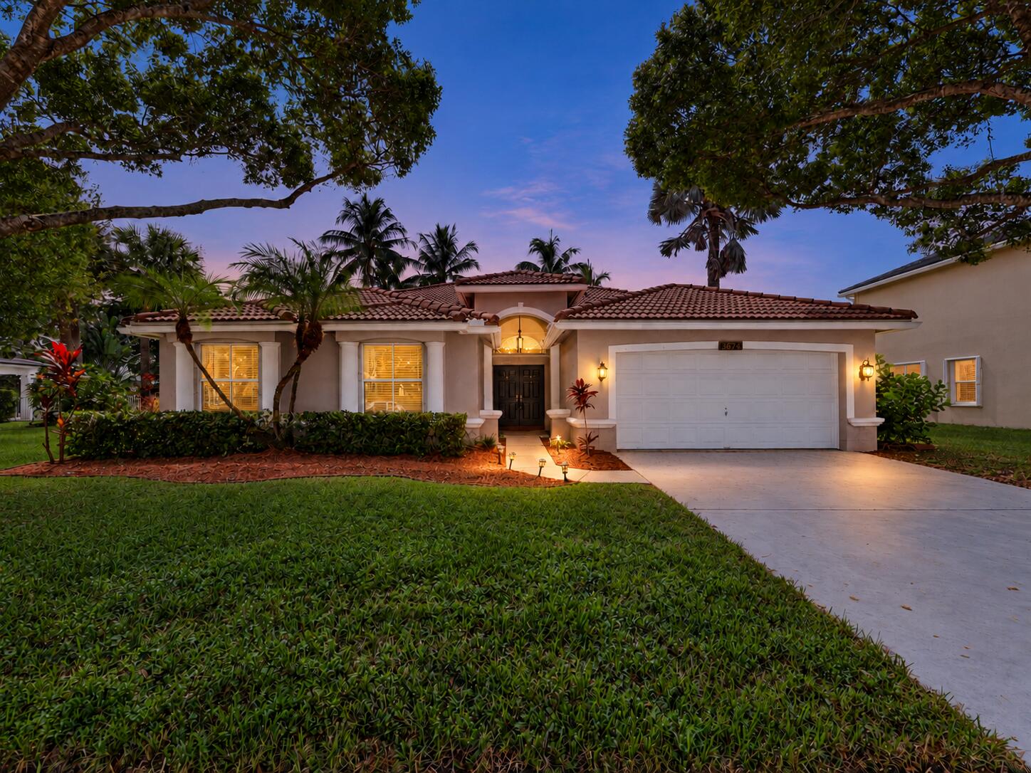 5574 Bermuda Dunes Circle Property Photo 1