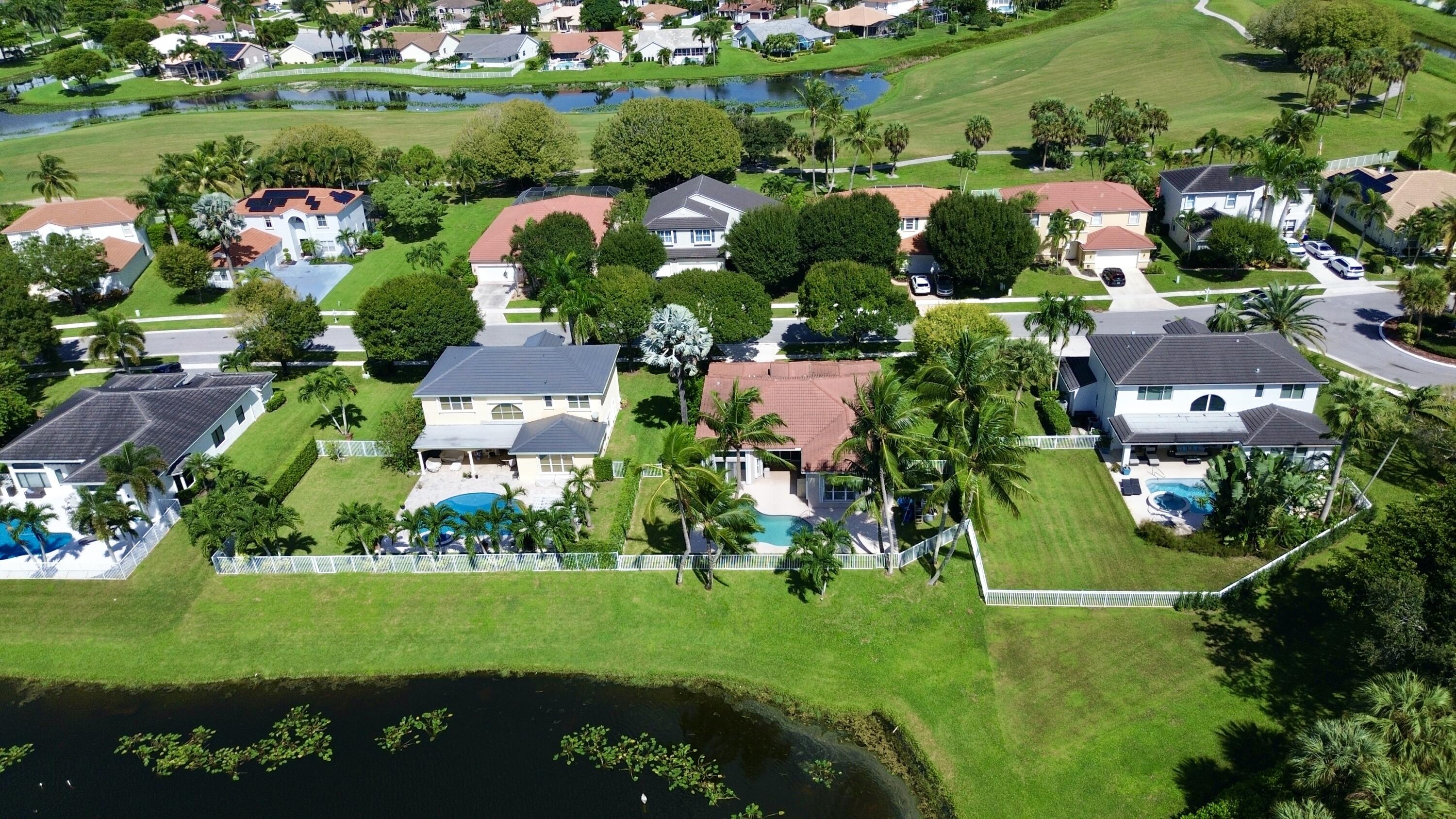 5574 Bermuda Dunes Circle Property Photo 6
