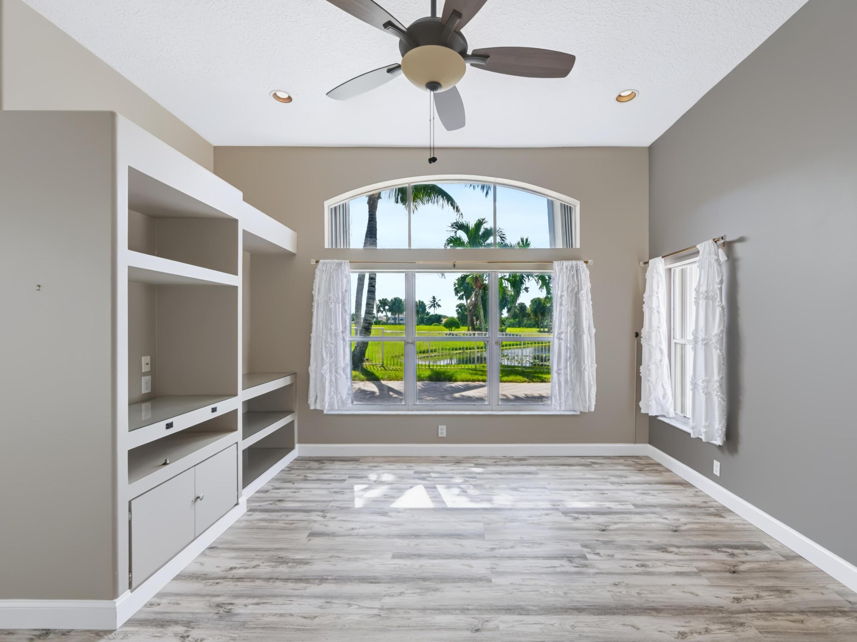 5574 Bermuda Dunes Circle Property Photo 17