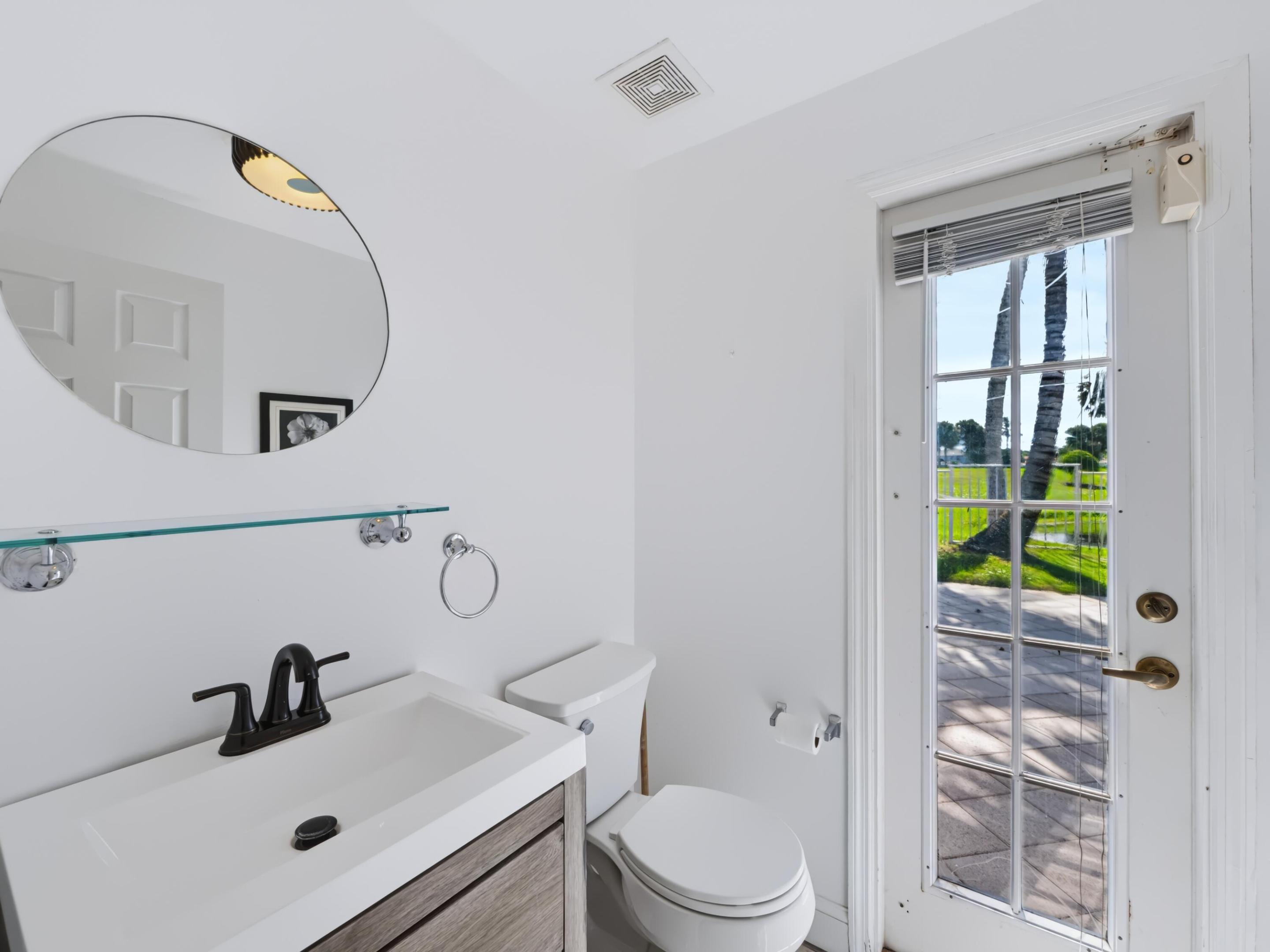 5574 Bermuda Dunes Circle Property Photo 18