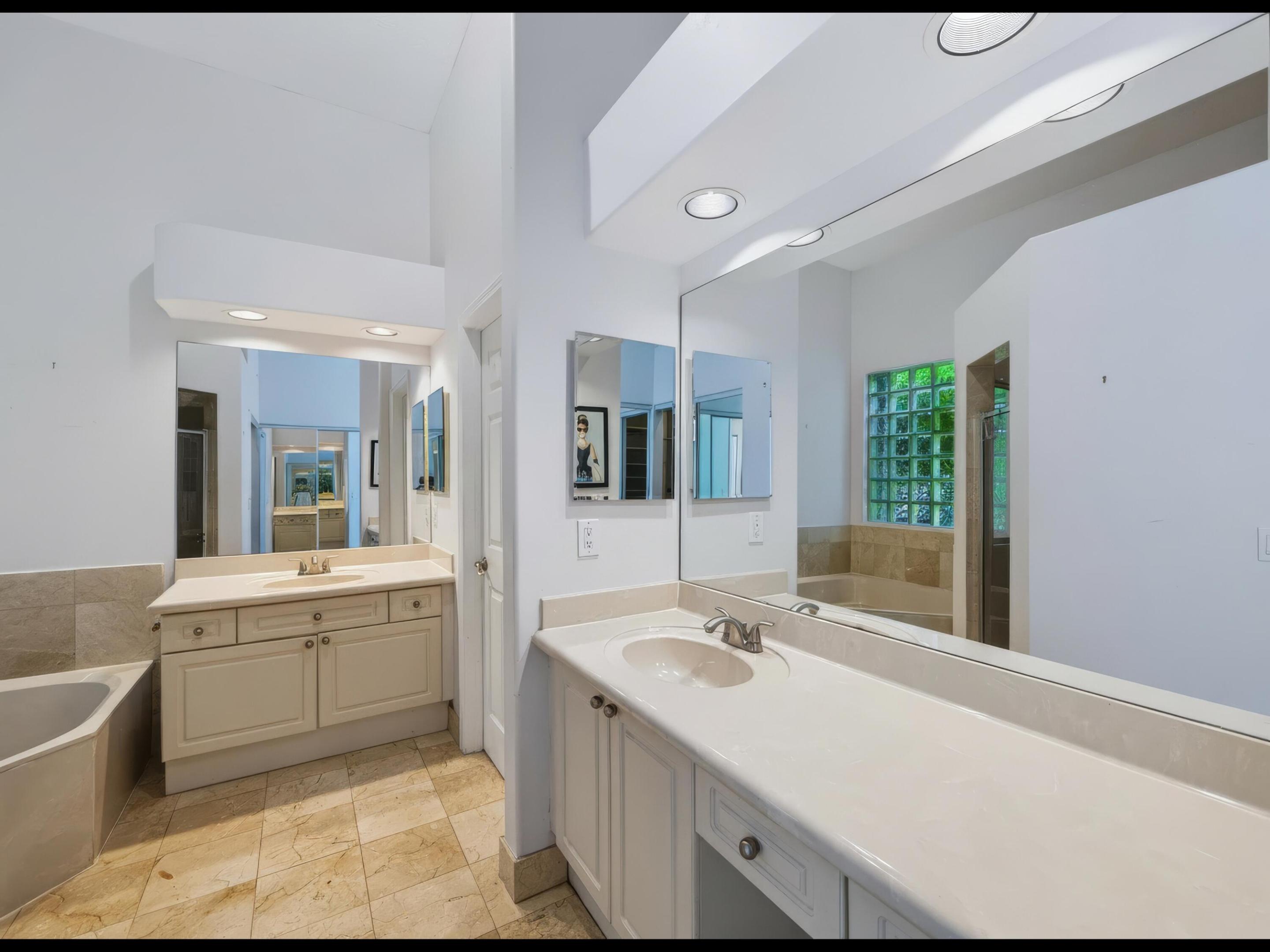 5574 Bermuda Dunes Circle Property Photo 22