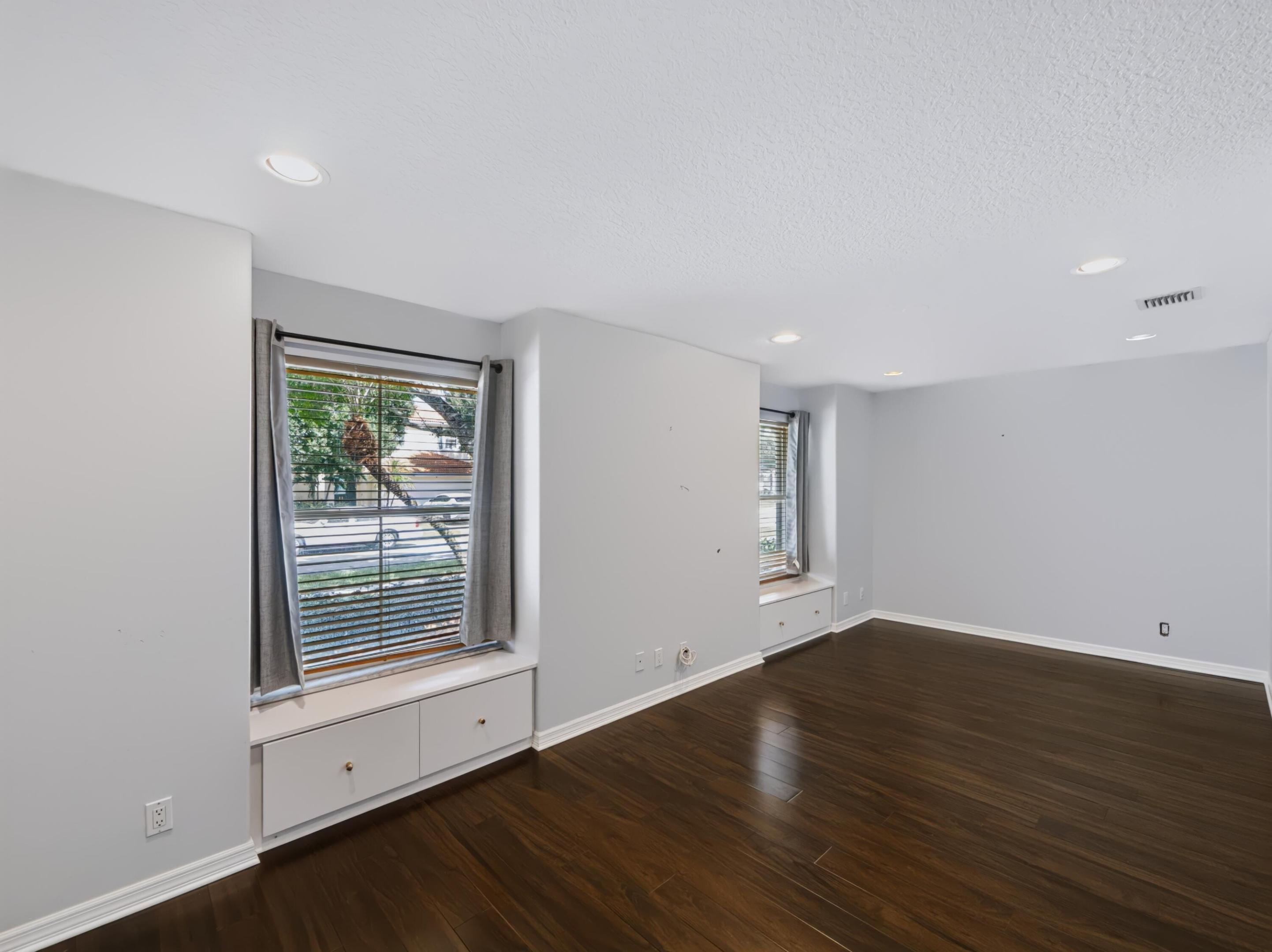 5574 Bermuda Dunes Circle Property Photo 25