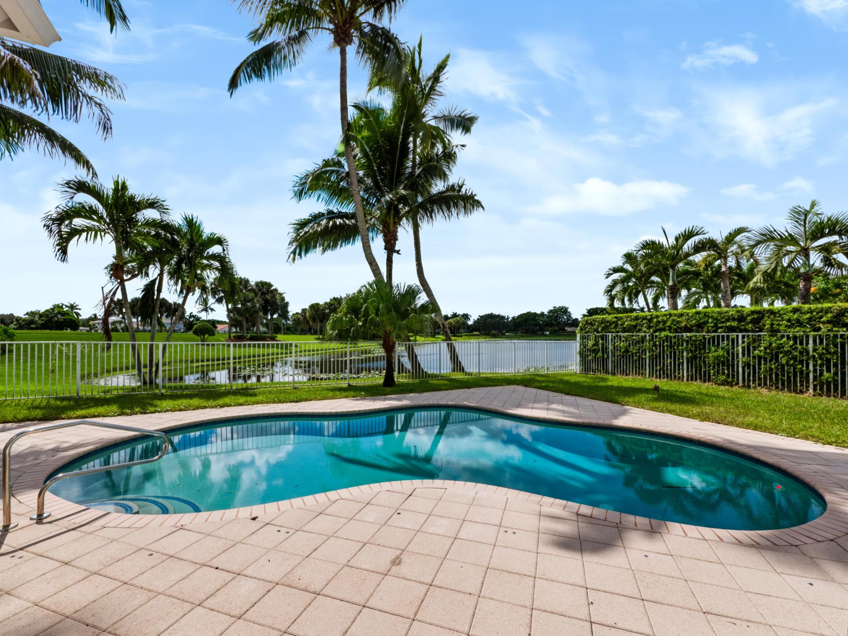 5574 Bermuda Dunes Circle Property Photo 30