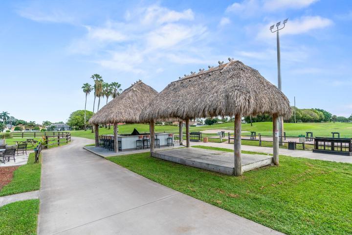 5574 Bermuda Dunes Circle Property Photo 37