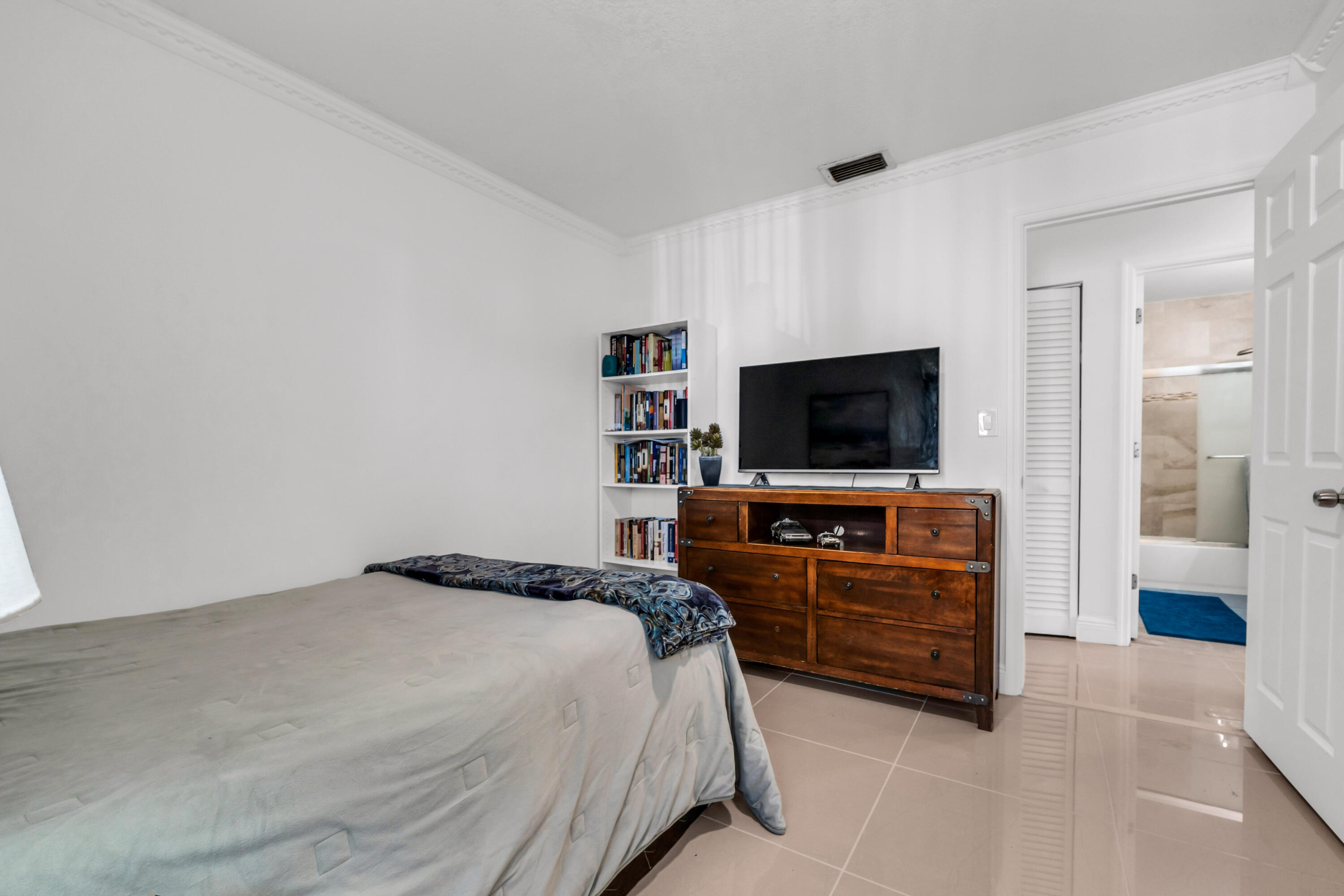 11391 Whisper Sound Drive Property Photo 15