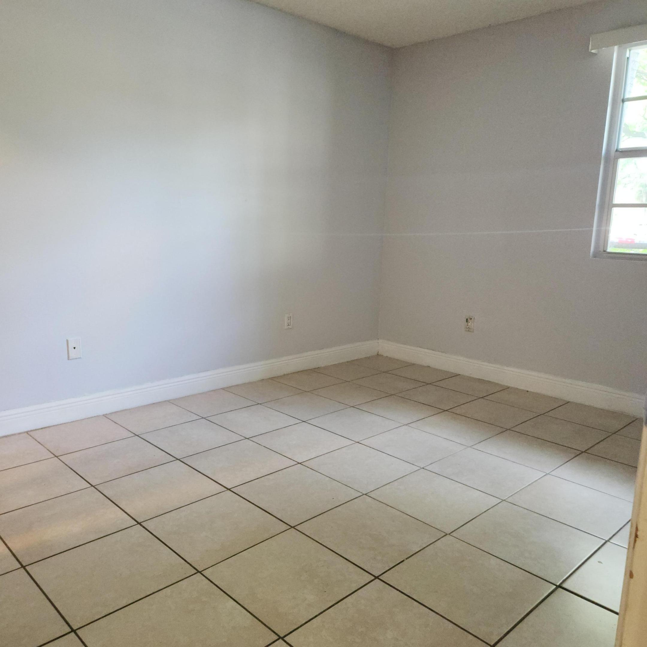 1227 Sw 46th Avenue 305 Property Photo 15
