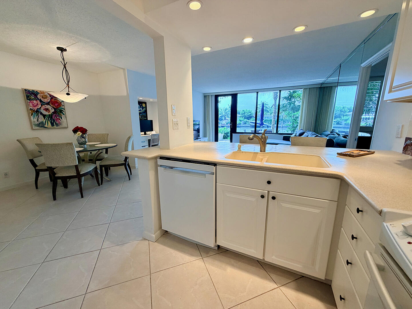 1595 S Ocean Lane 182 Property Photo 13