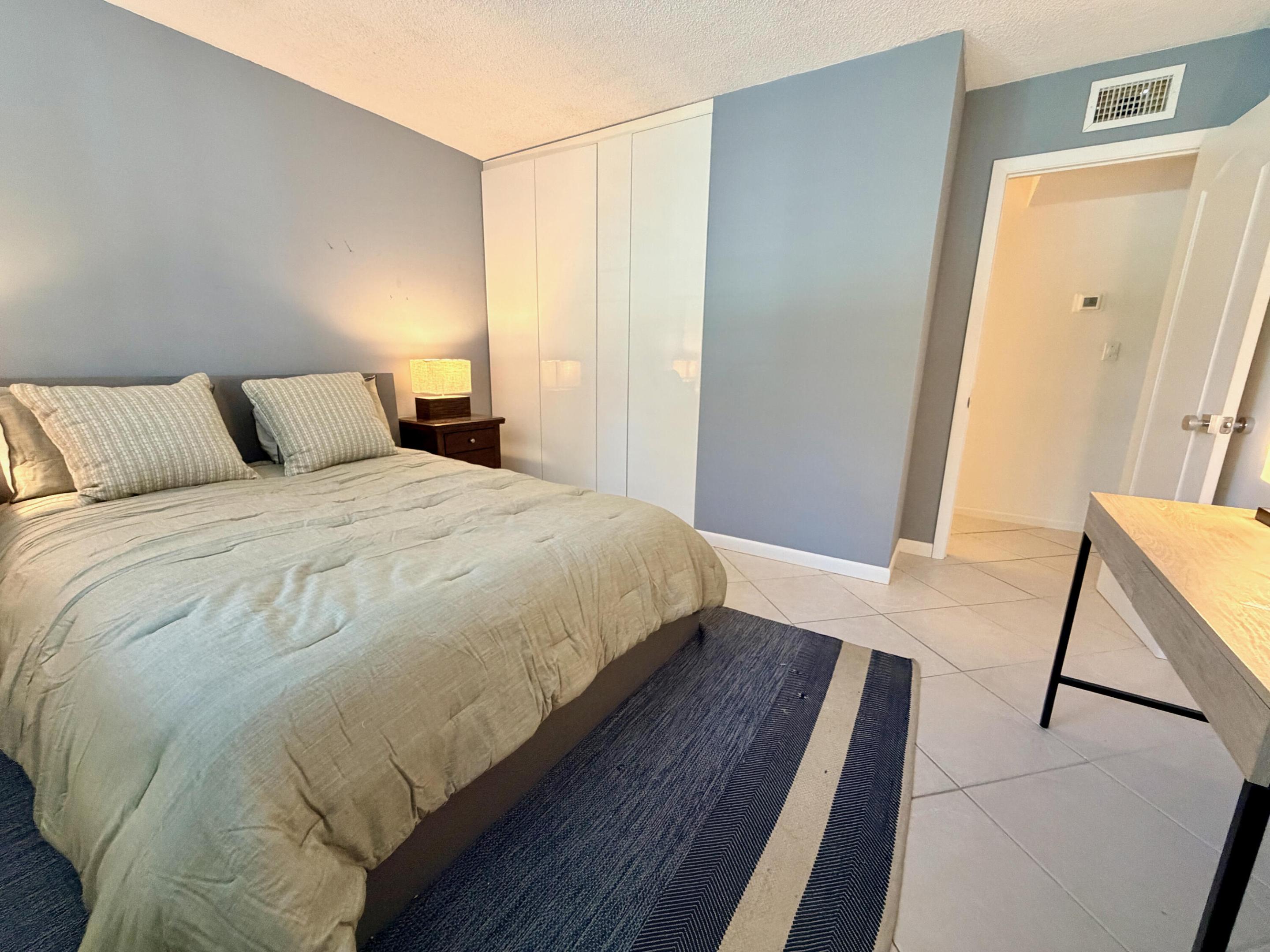 1595 S Ocean Lane 182 Property Photo 19