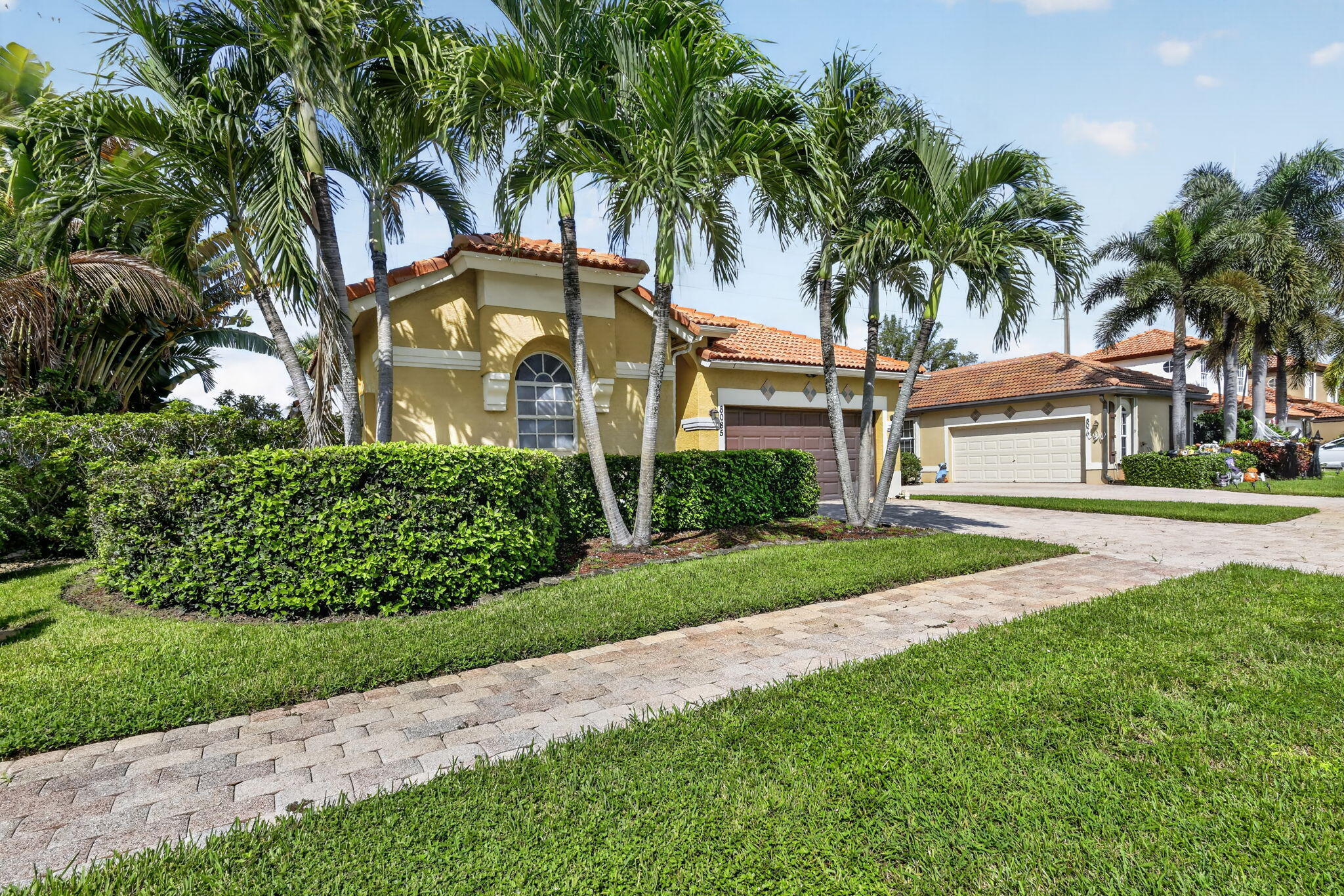 8085 SAW PALMETTO Lane Property Photo 1