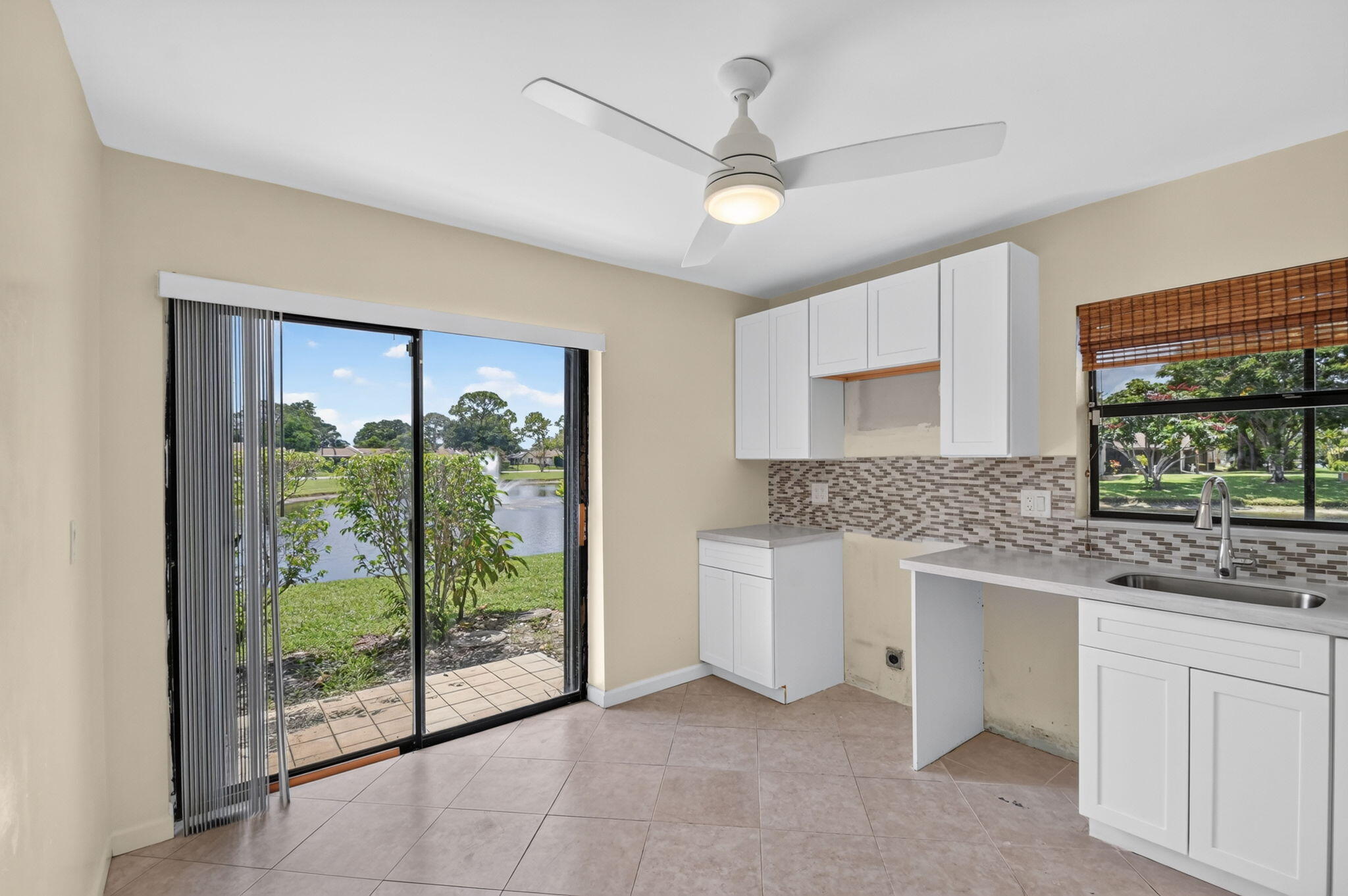 6102 Woodlake Boulevard Property Photo 9