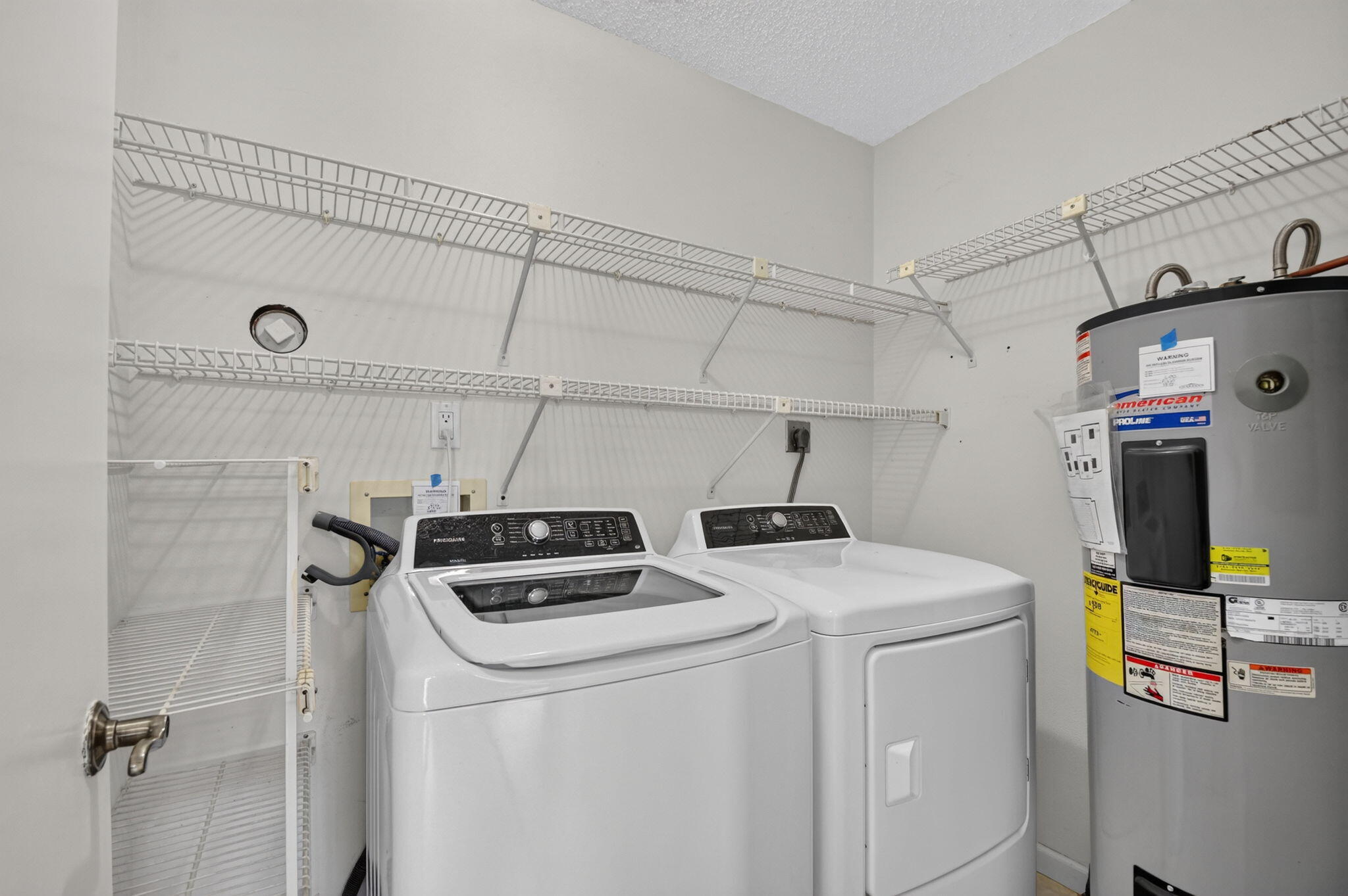 6102 Woodlake Boulevard Property Photo 12