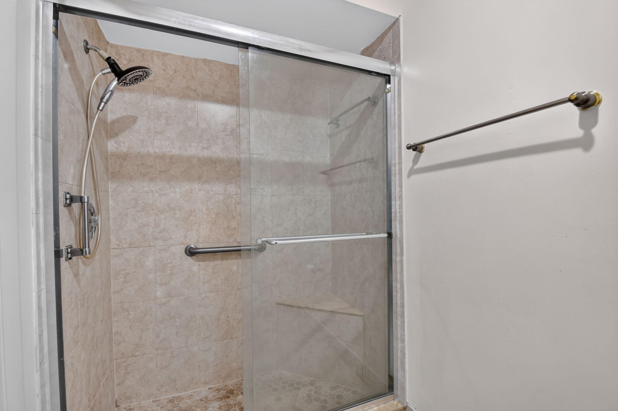 6102 Woodlake Boulevard Property Photo 17