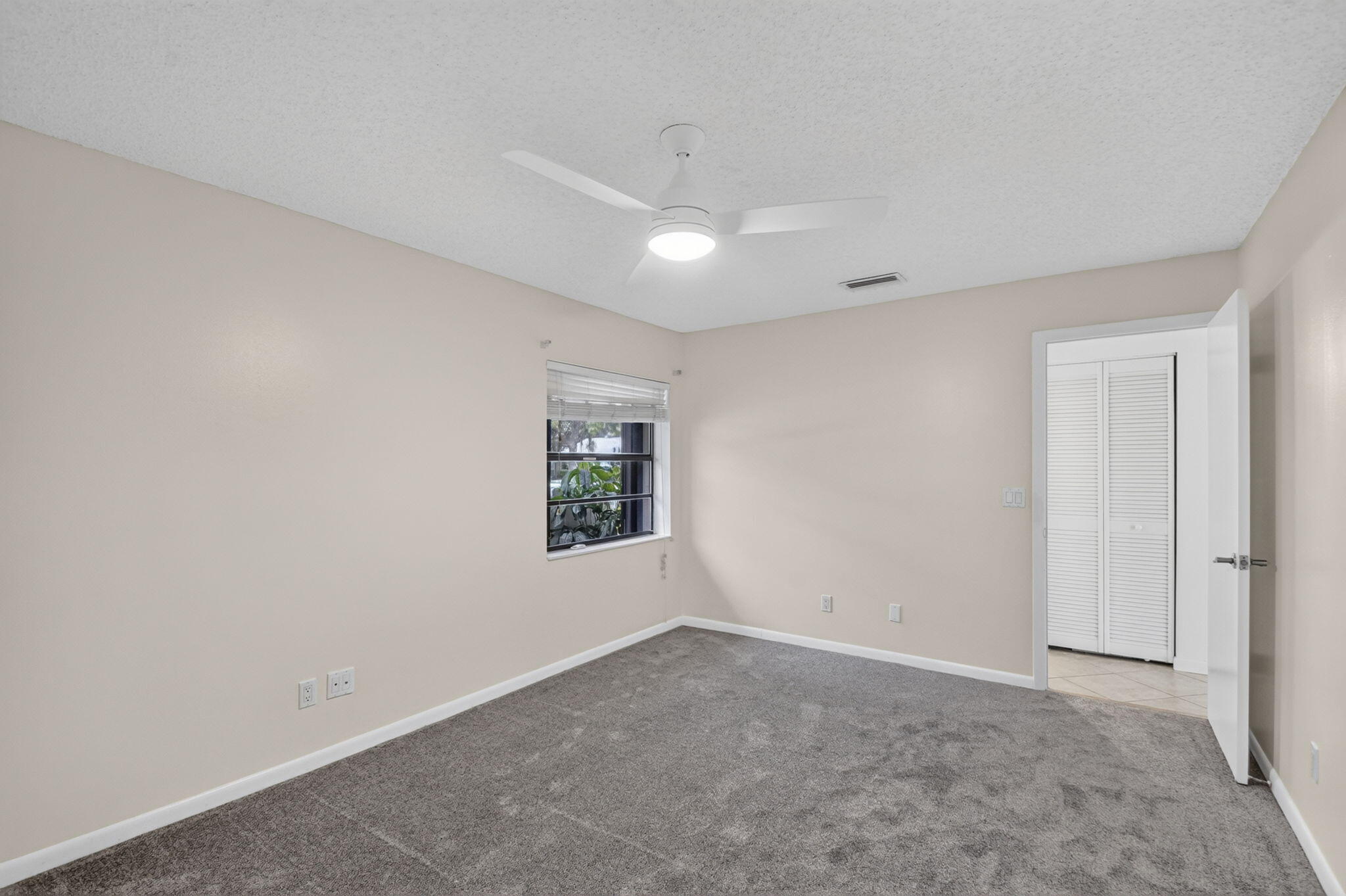 6102 Woodlake Boulevard Property Photo 19