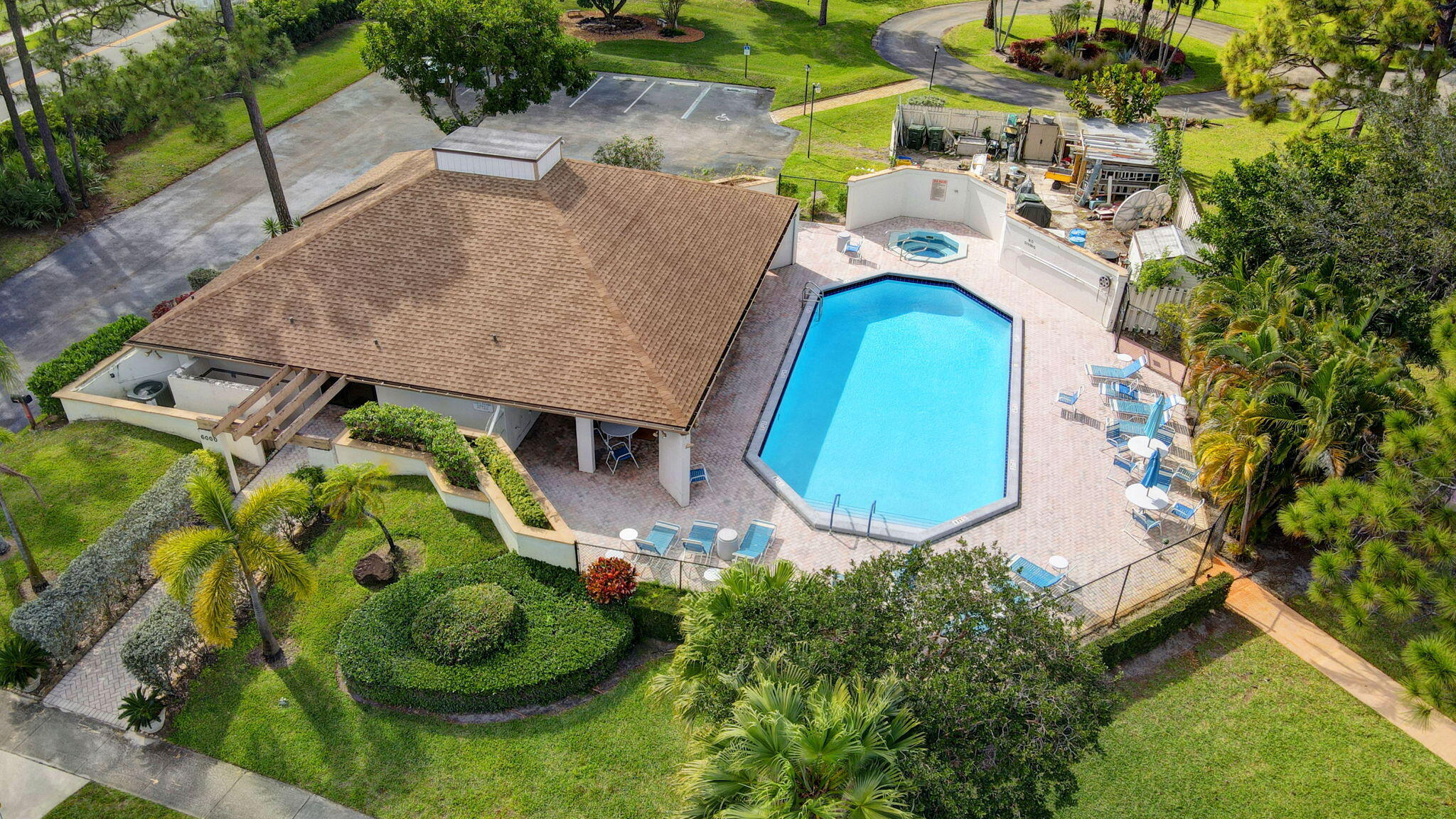 6102 Woodlake Boulevard Property Photo 30