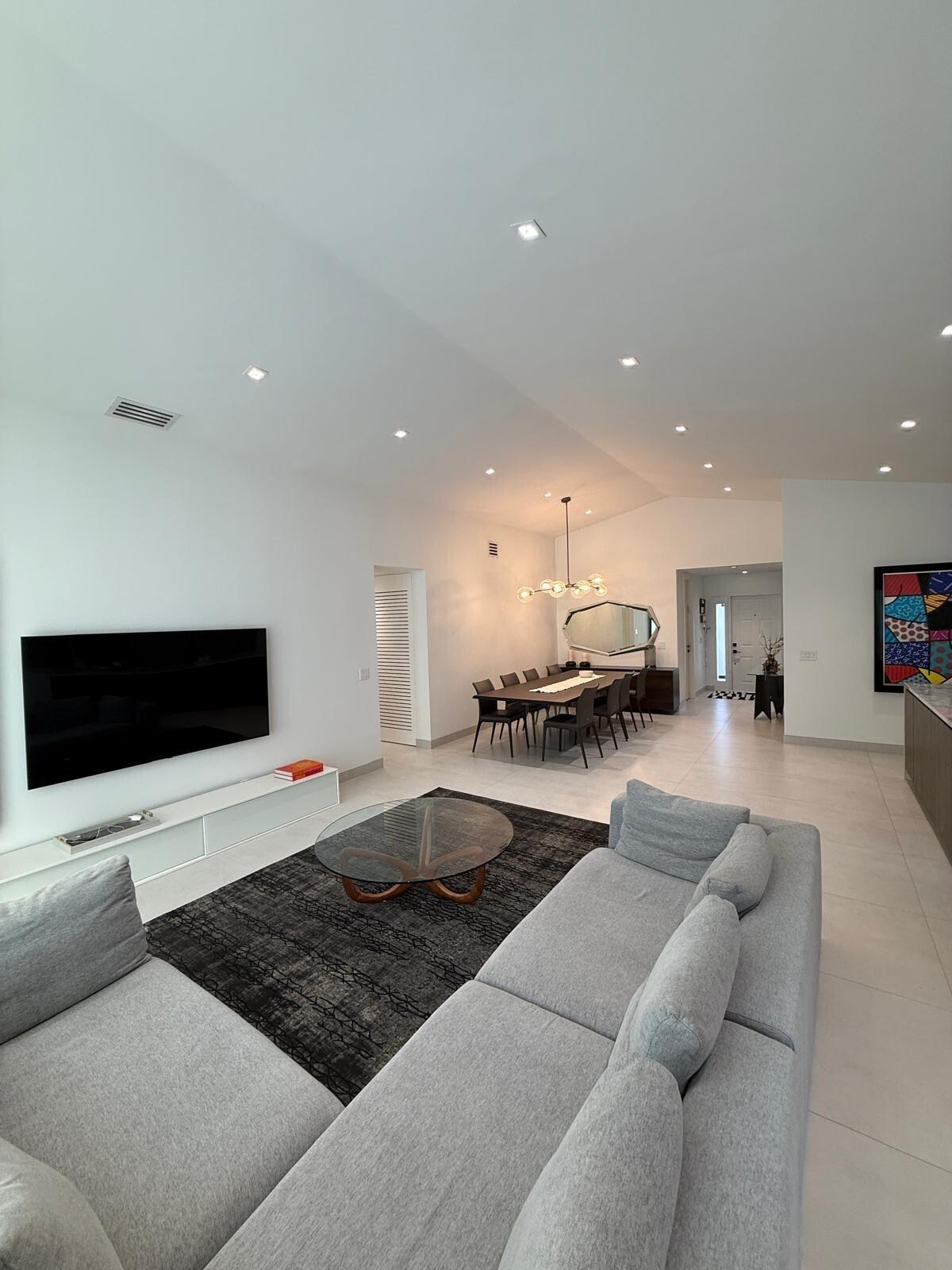 3380 Sw 50th Street Property Photo 5
