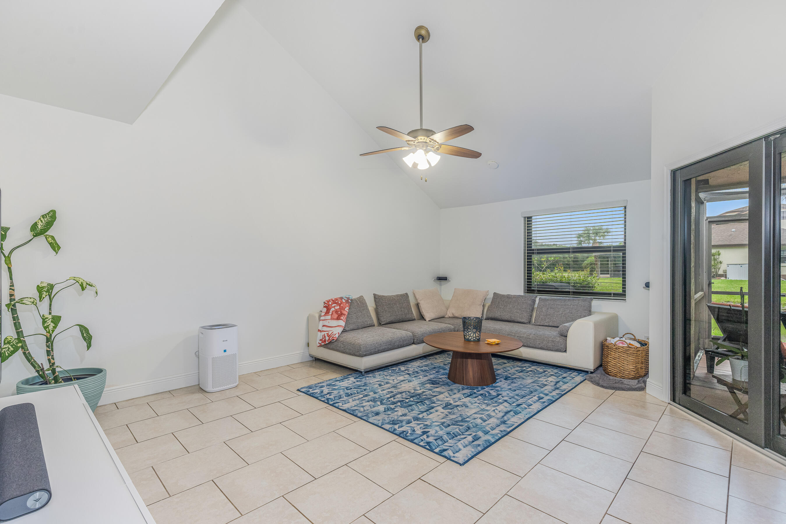 9360 Ketay Circle Property Photo 3