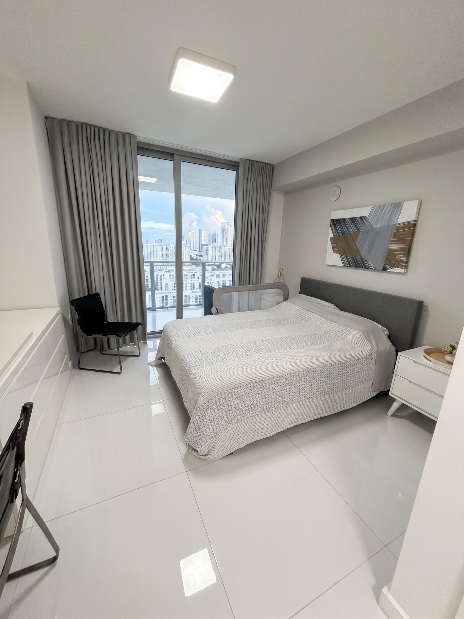 330 Sunny Isles Boulevard 5-2407 Property Photo 11