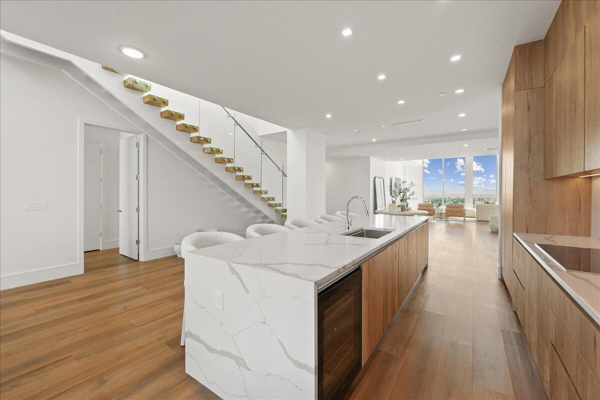220 Lake Shore Drive 2406 Property Photo 4