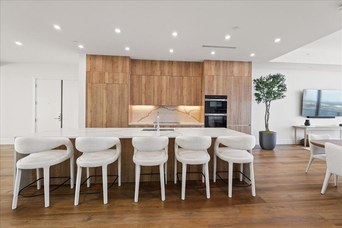 220 Lake Shore Drive 2406 Property Photo 5
