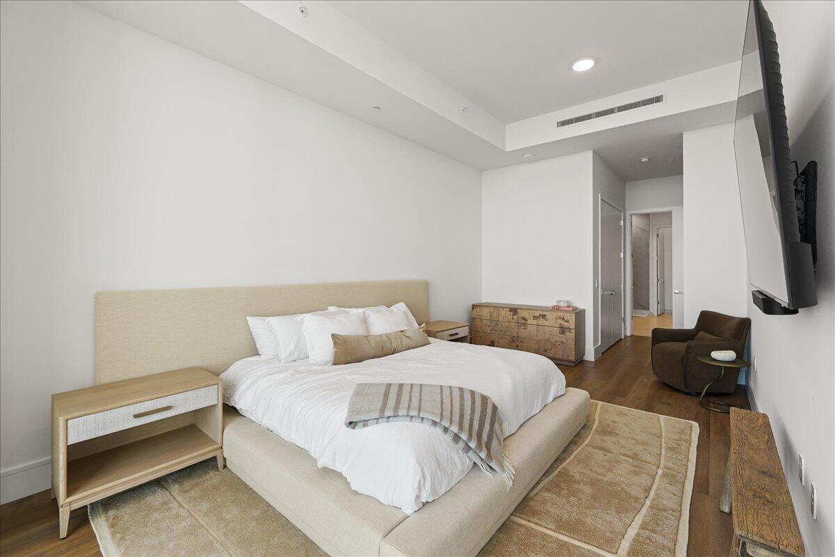 220 Lake Shore Drive 2406 Property Photo 13