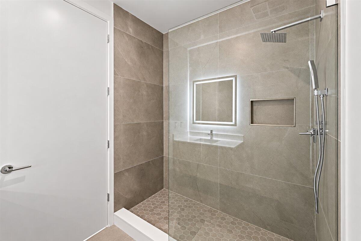 220 Lake Shore Drive 2406 Property Photo 22