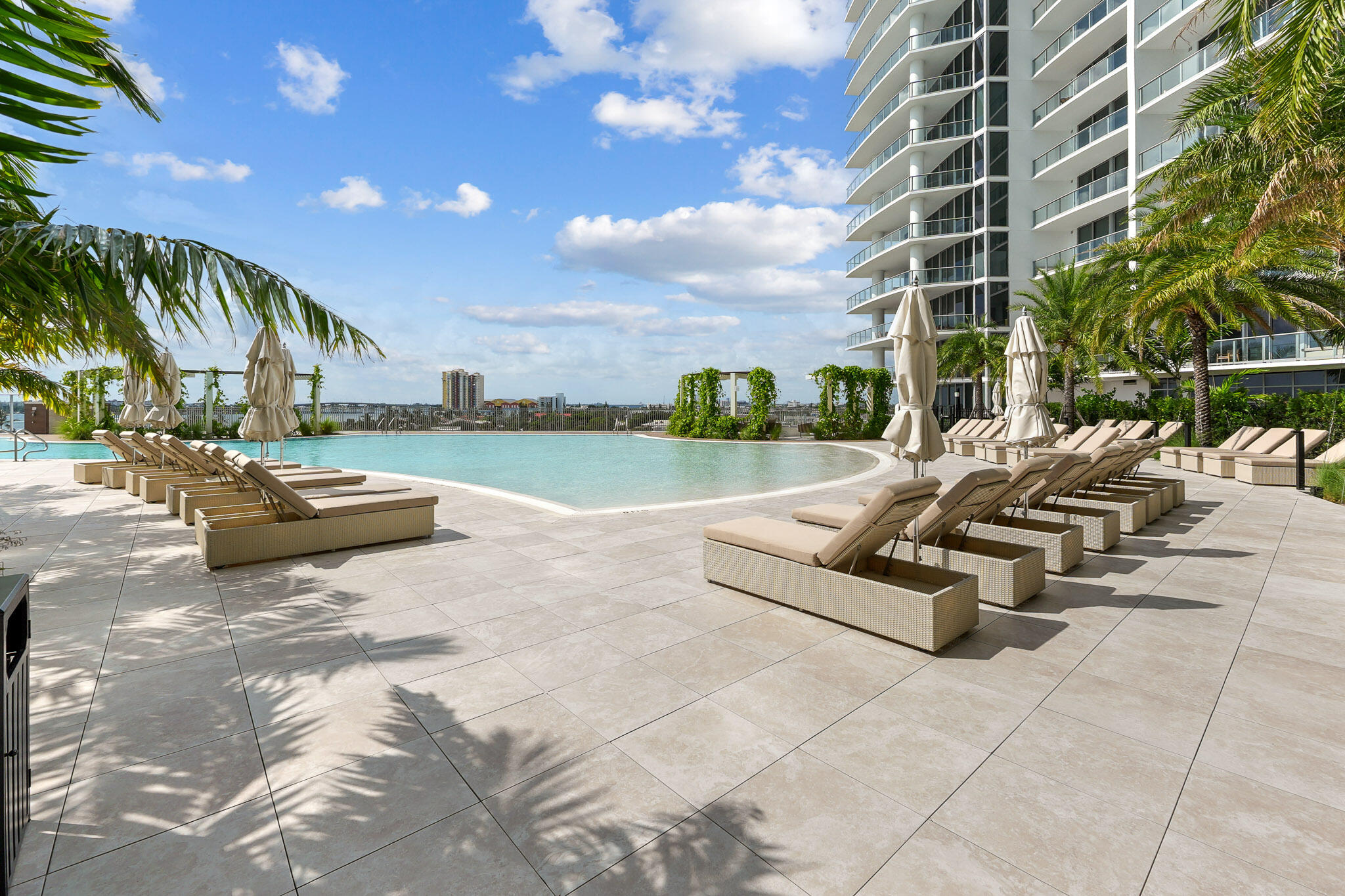 220 Lake Shore Drive 2406 Property Photo 39