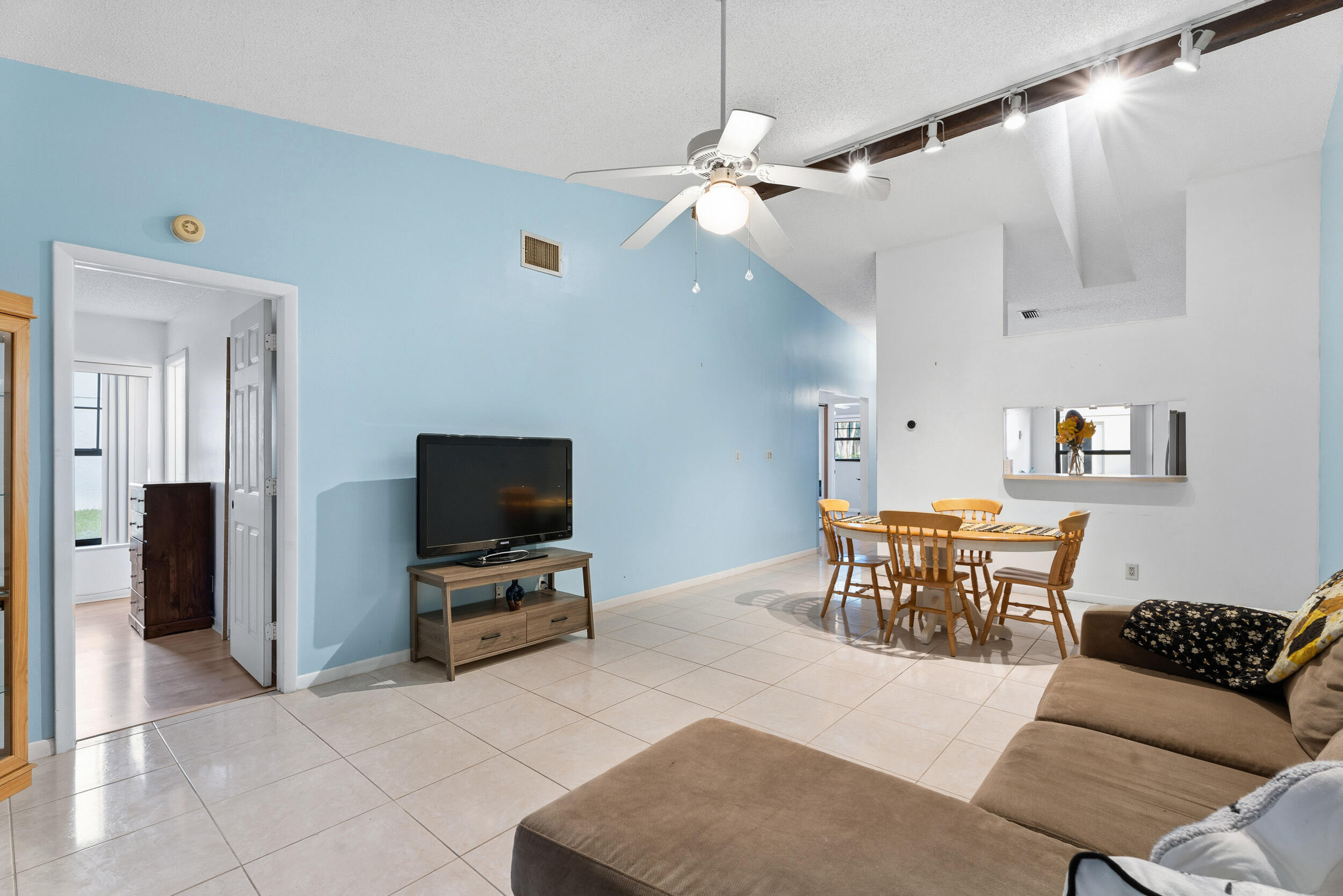 2054 Sw Silver Pine Way 123h Property Photo 12