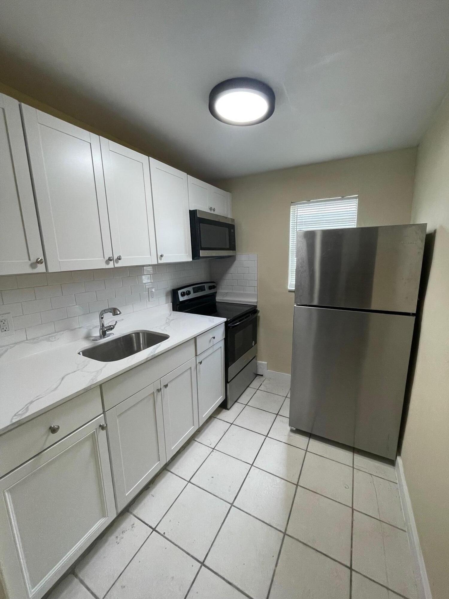 22 Nw 8th Avenue 1 Property Photo 3