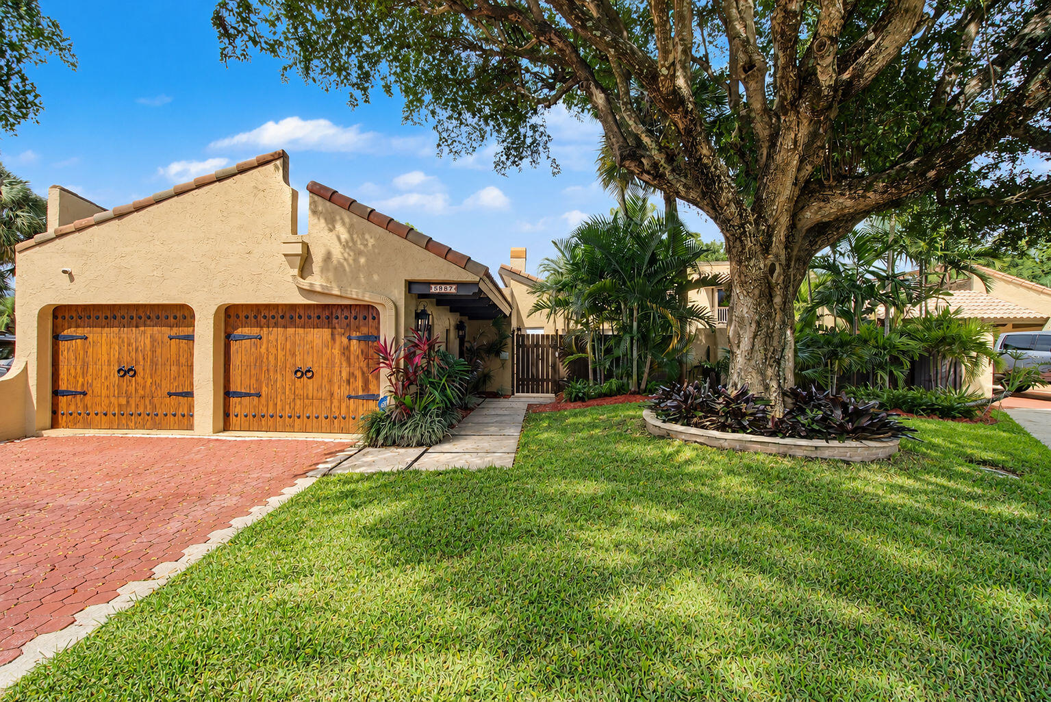 5987 Patio Drive Property Photo 1