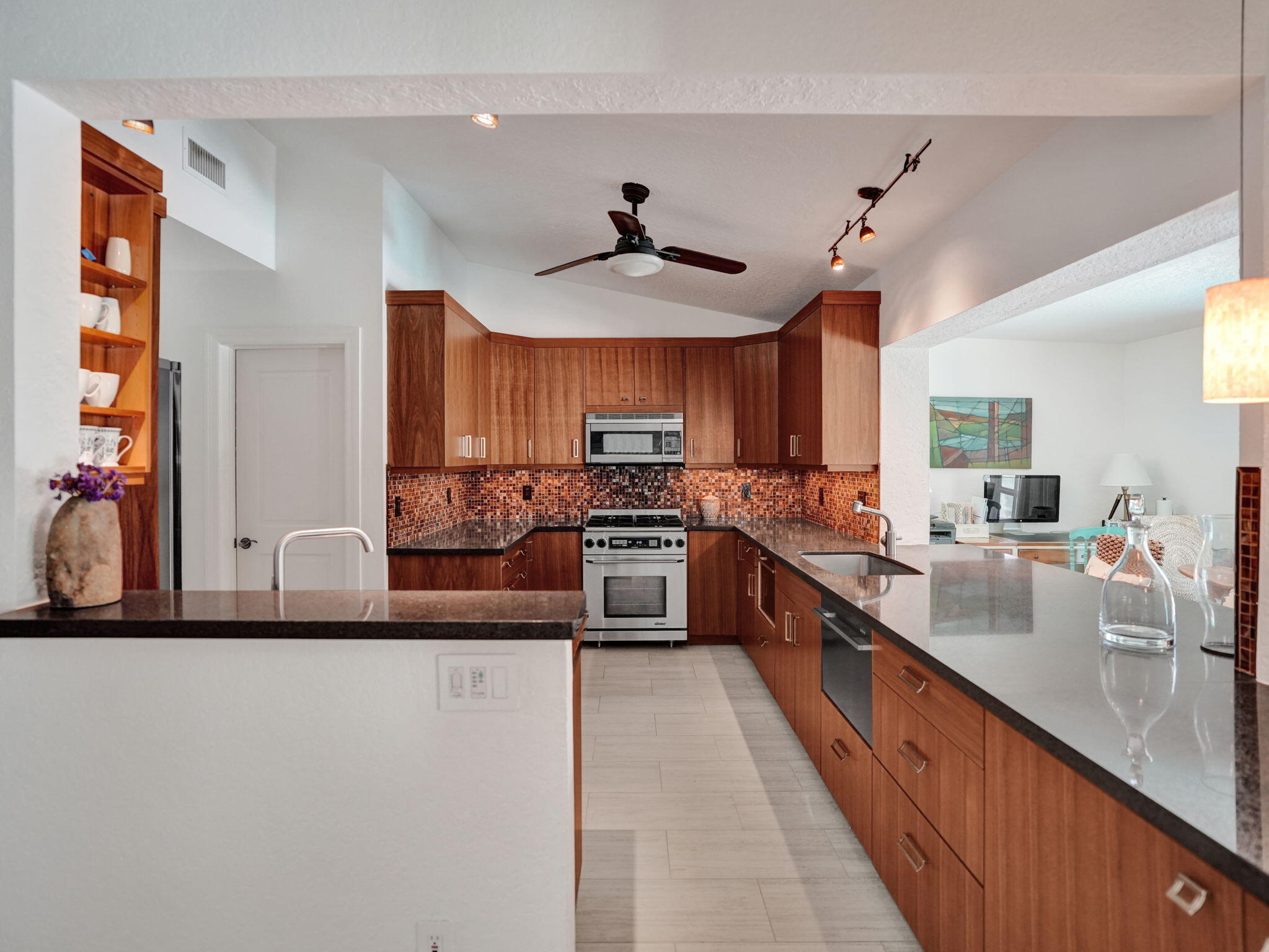 3207 Dover Road Property Photo 9