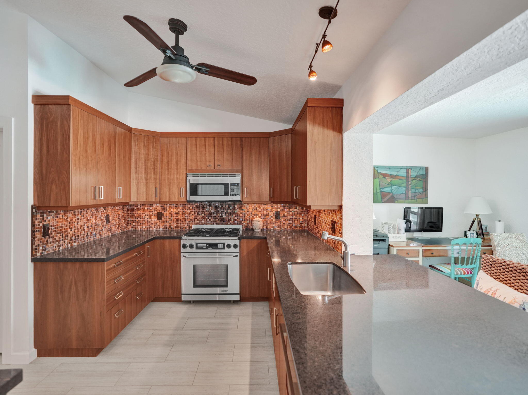 3207 Dover Road Property Photo 10