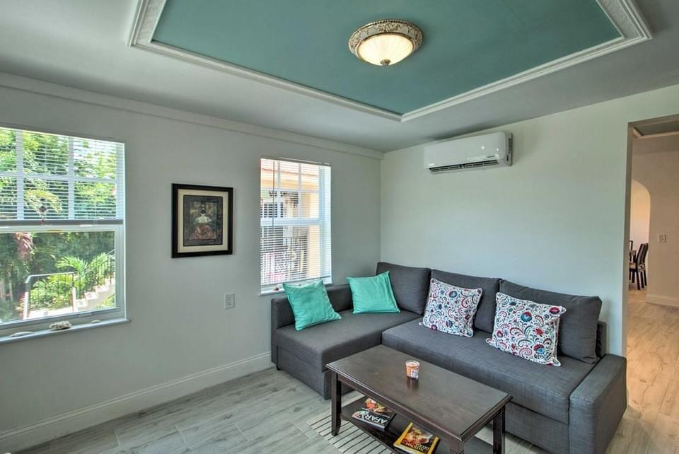 407 S Lakeside Drive E Property Photo 8