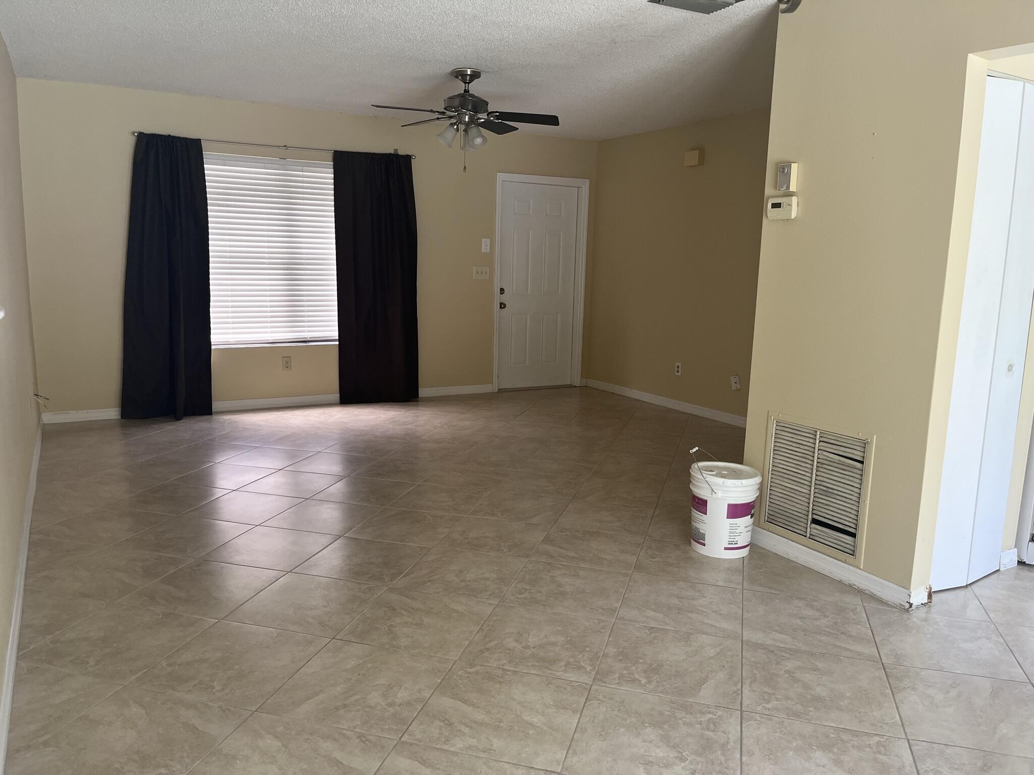 1401 Se Belcrest Street Property Photo 5