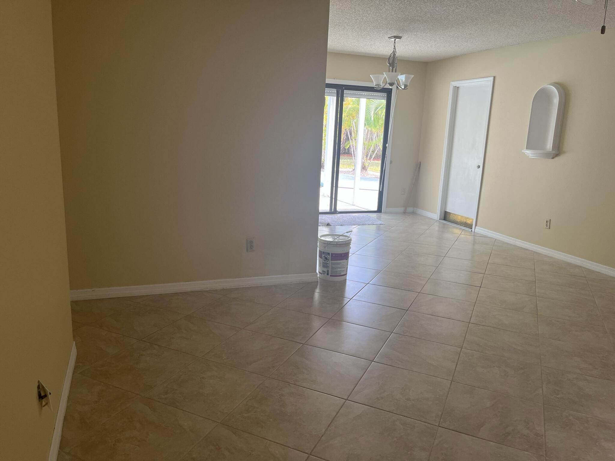 1401 Se Belcrest Street Property Photo 6