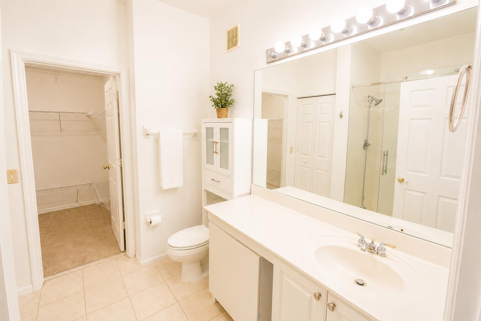 2927 Crestwood Terrace 7201 Property Photo 18