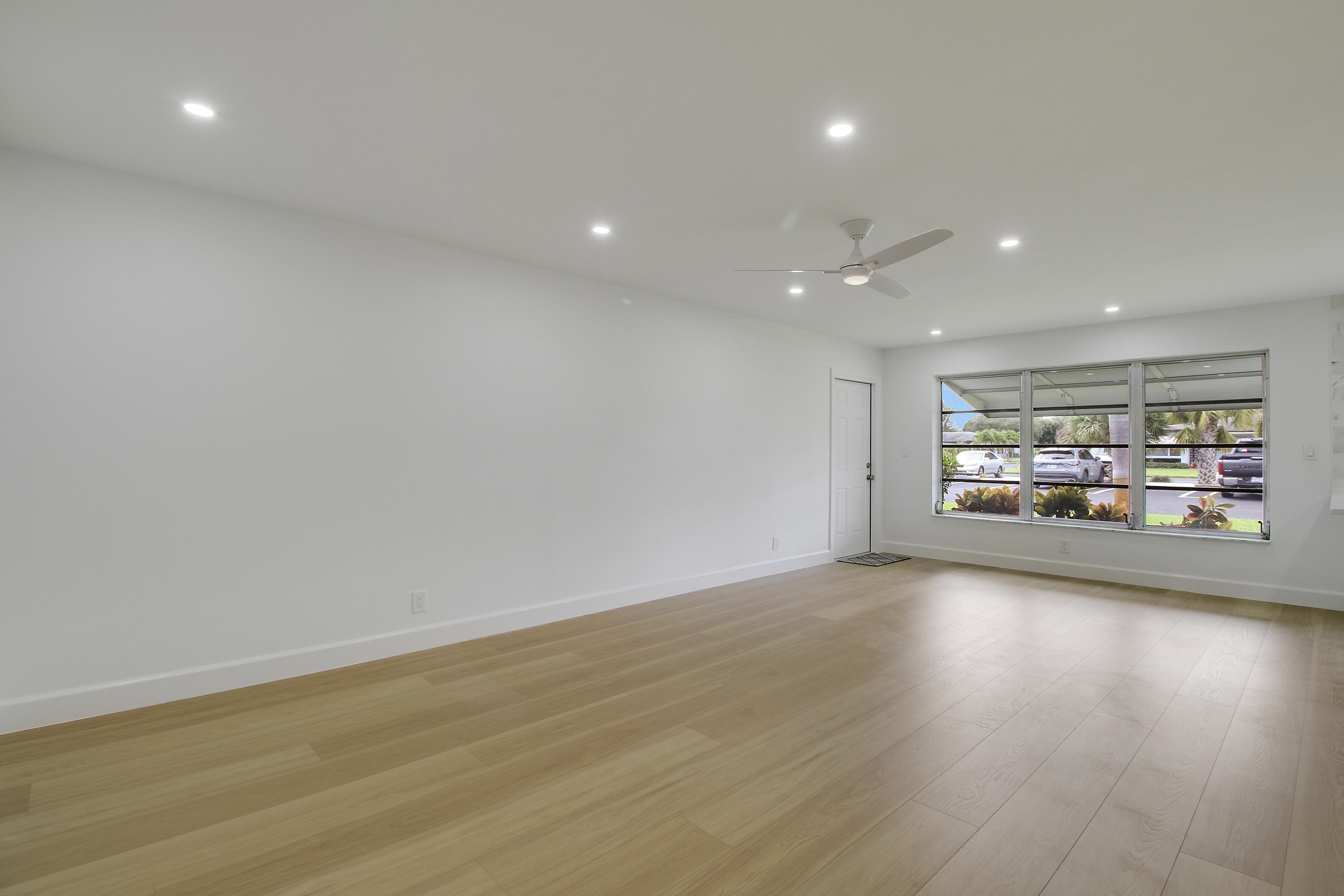625 High Point Drive C Property Photo 11