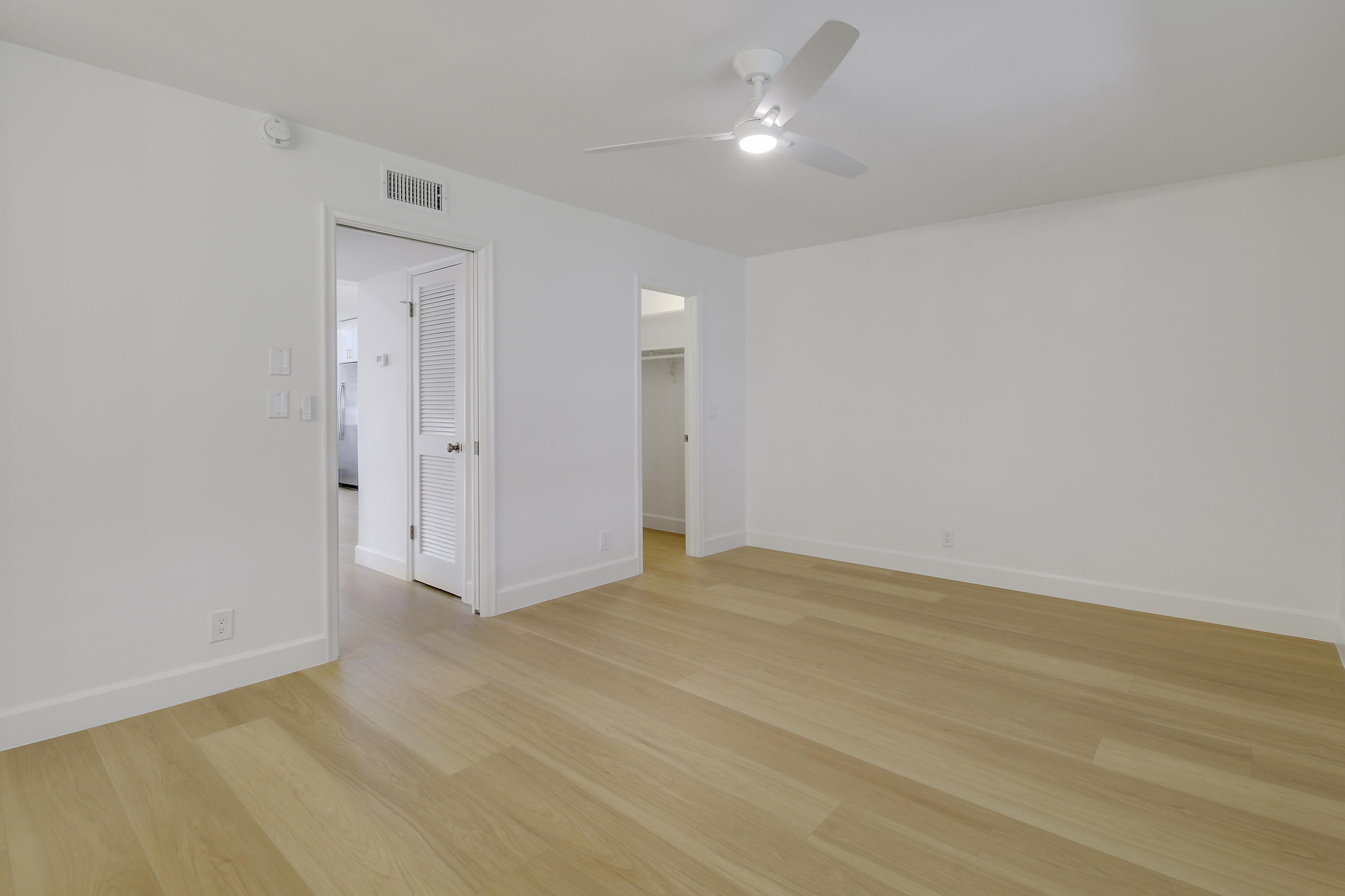 625 High Point Drive C Property Photo 16