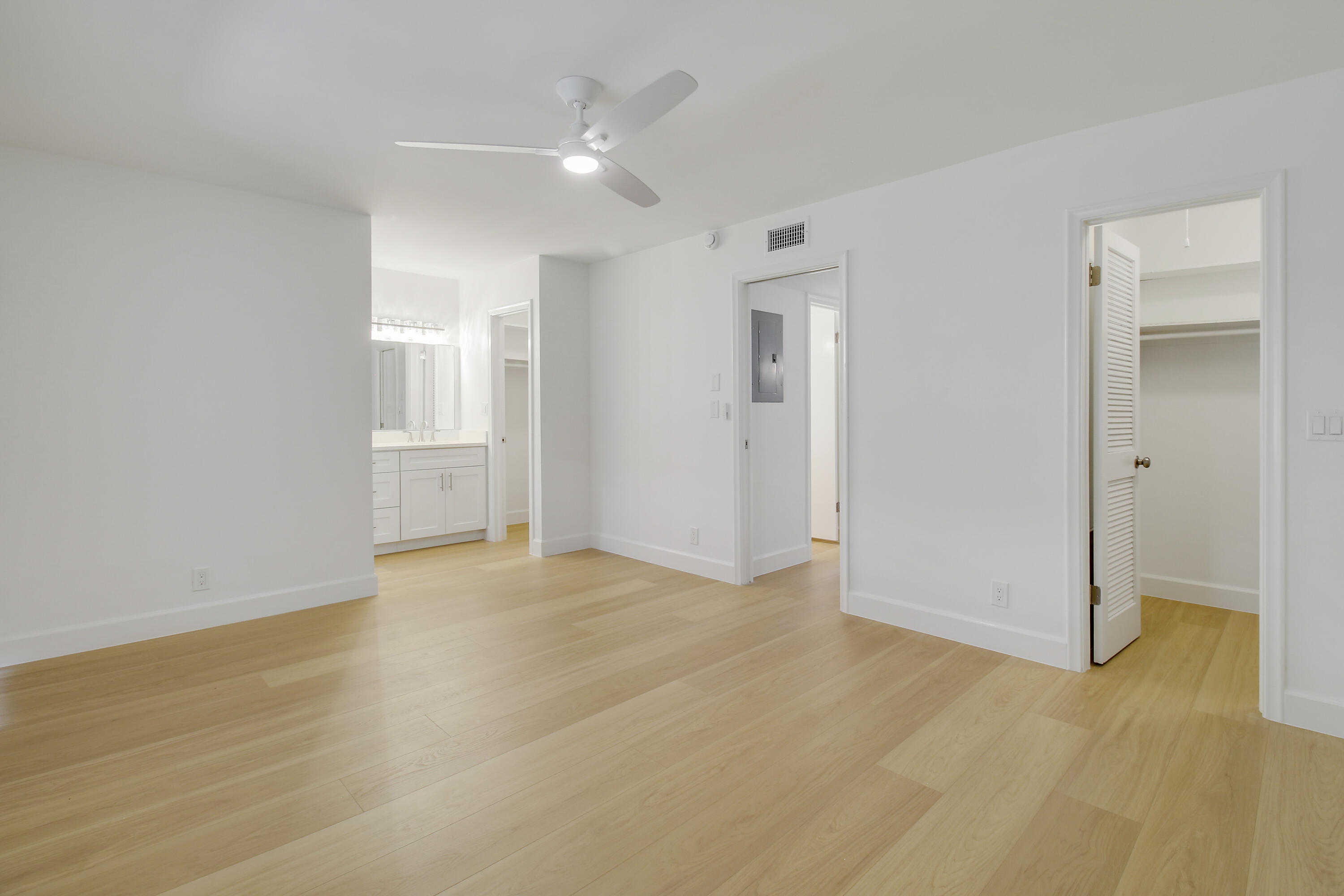 625 High Point Drive C Property Photo 17