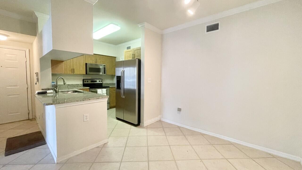 6530 Emerald Dunes Drive Property Photo 2