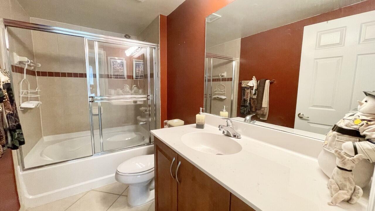 6530 Emerald Dunes Drive Property Photo 6