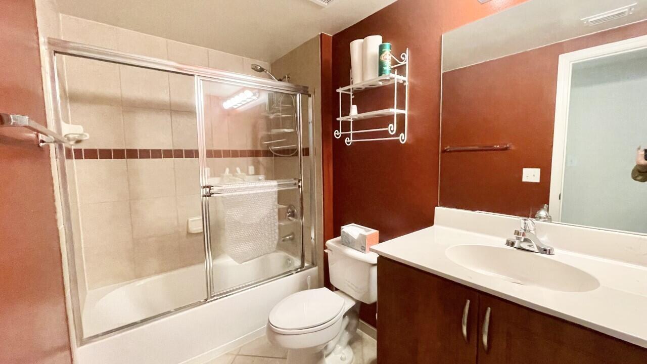 6530 Emerald Dunes Drive Property Photo 8