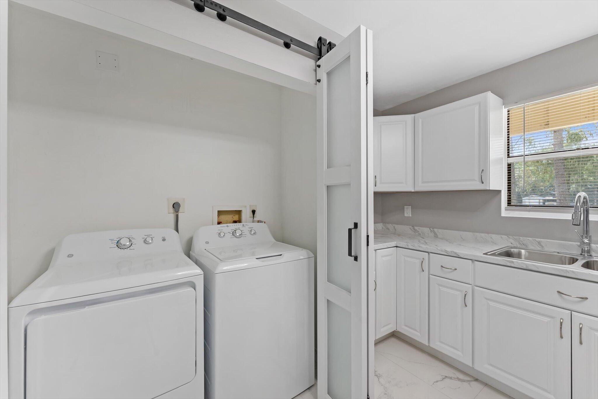 17495 47th Court N Property Photo 6