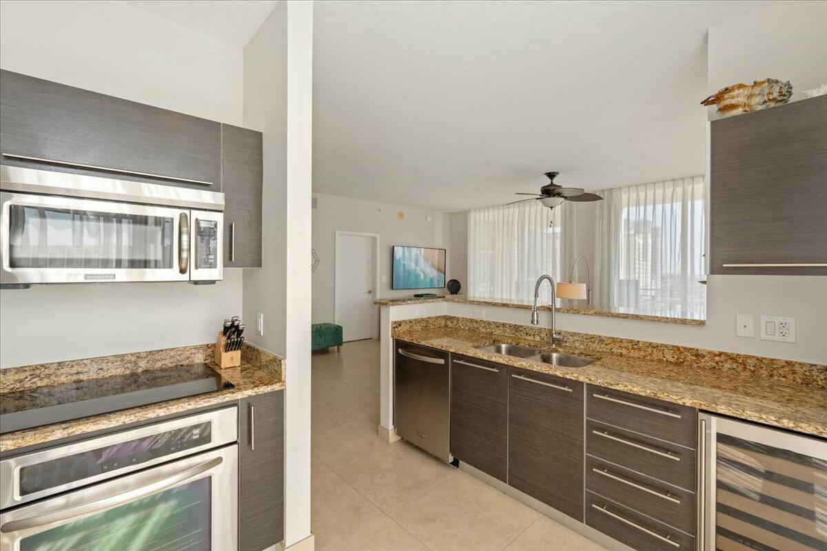 550 Okeechobee Boulevard 1001 Property Photo 11