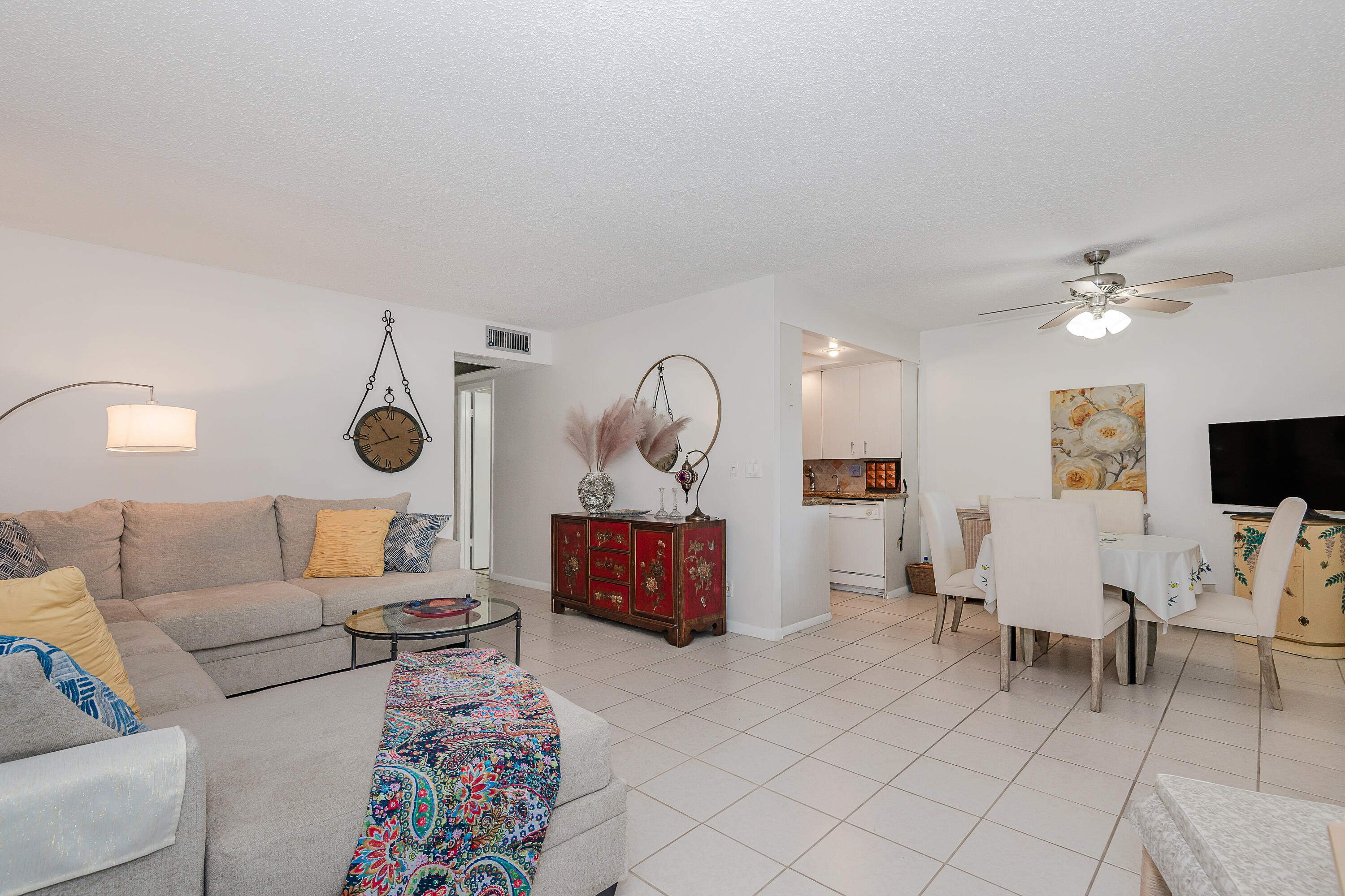 1004 Newport G 1004 Property Photo 1