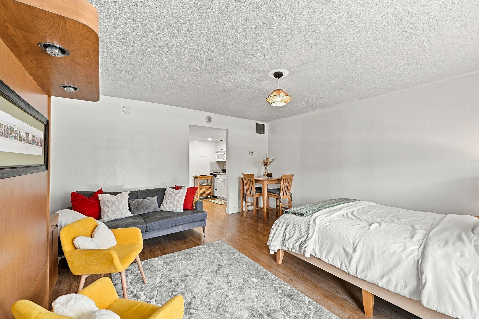 3000 E Sunrise Boulevard 2h Property Photo 4