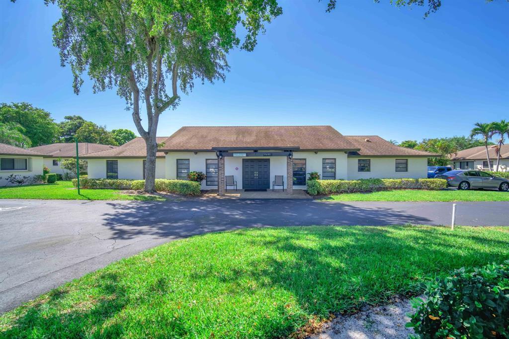 4948 Equestrian Circle B Property Photo 3