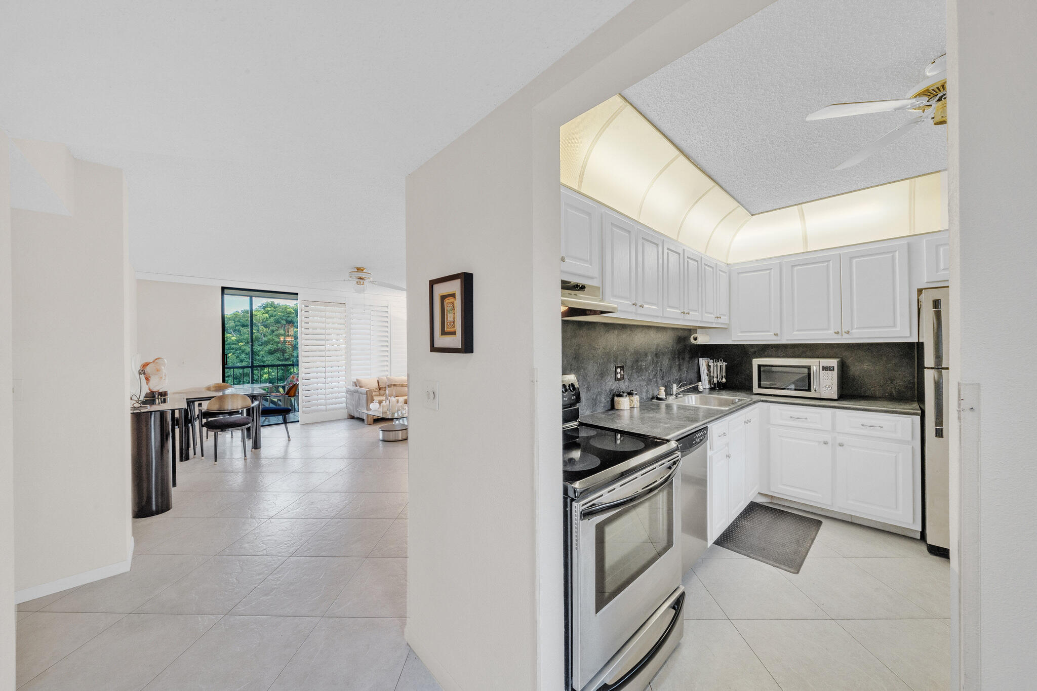 5280 Las Verdes Circle 320 Property Photo 4