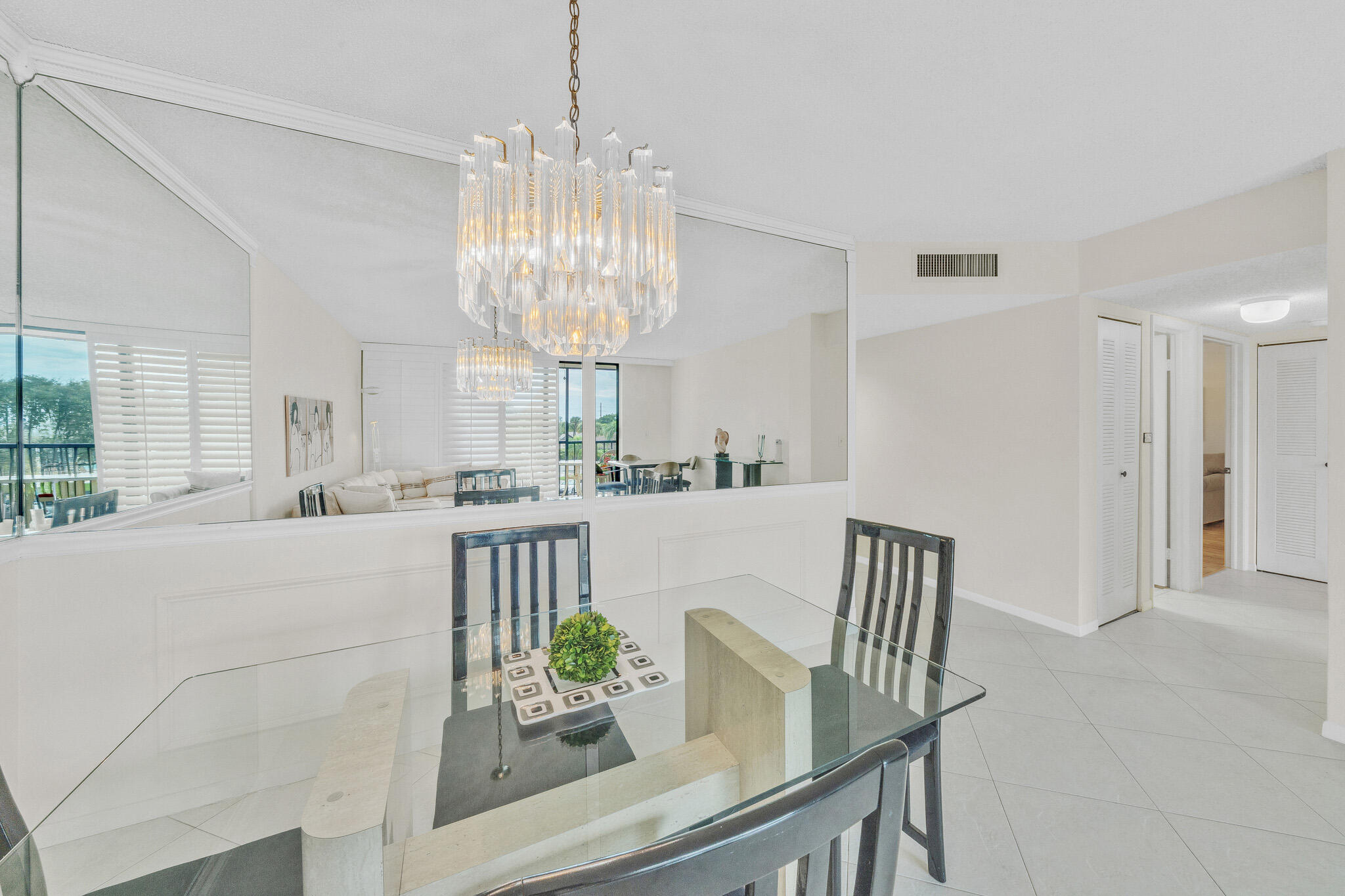 5280 Las Verdes Circle 320 Property Photo 16