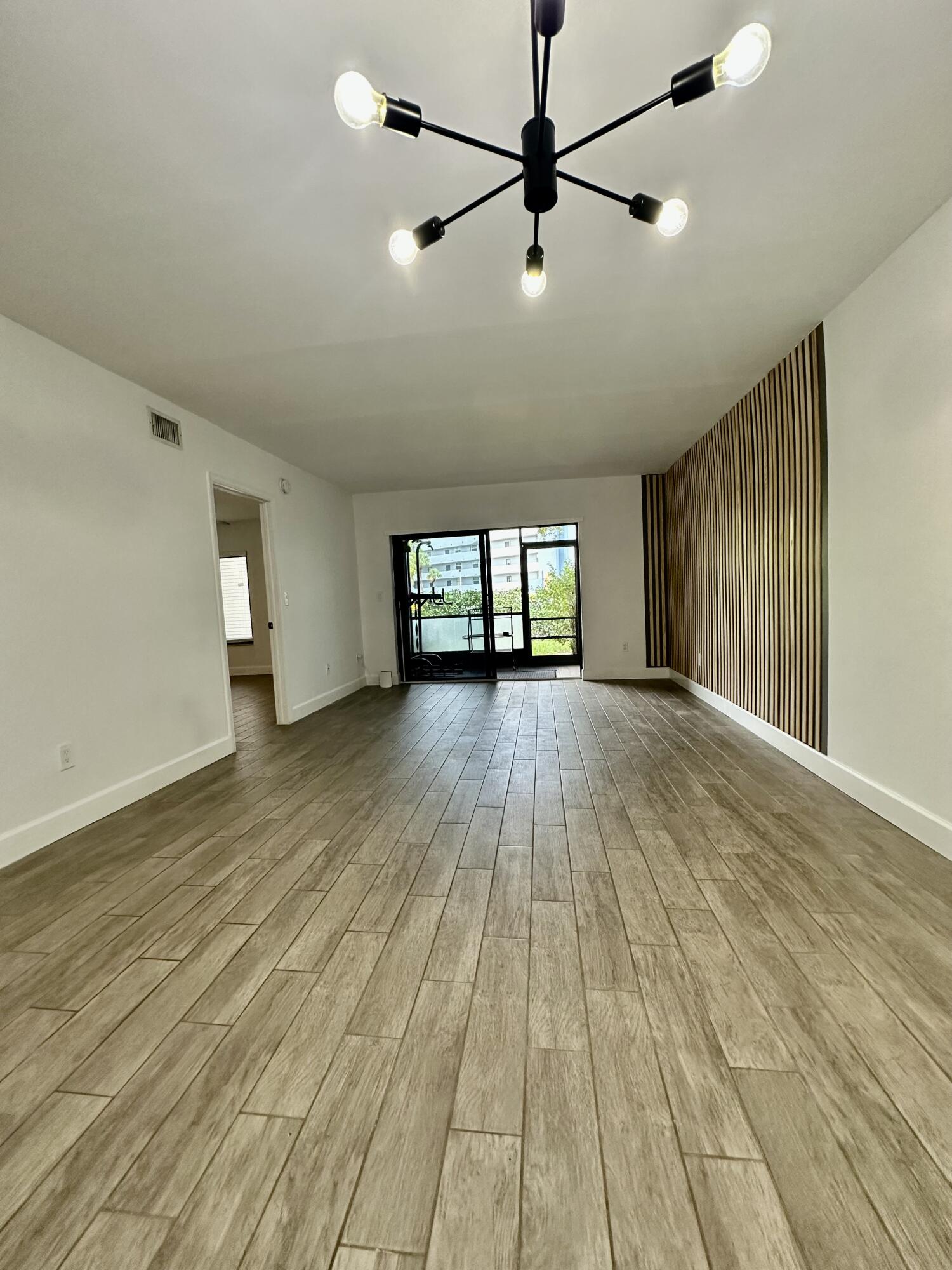 351 Club Circle 108 Property Photo 8